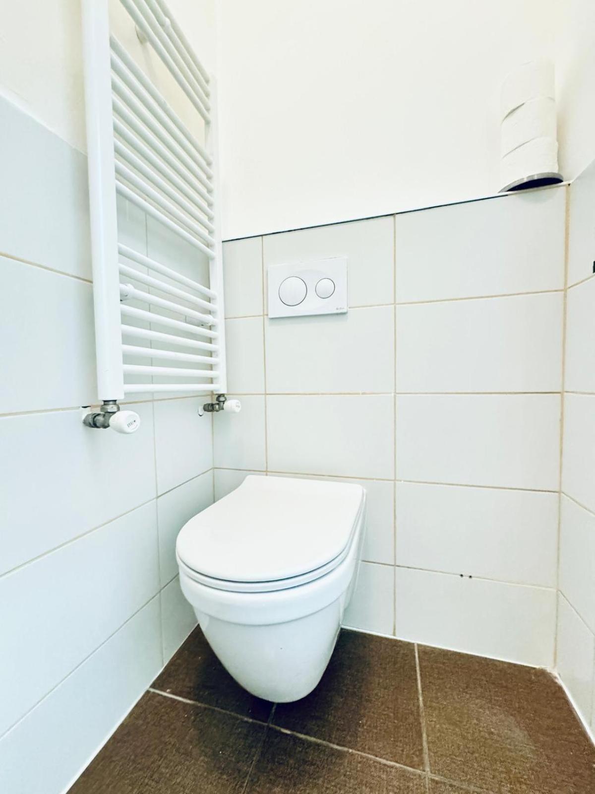 Cozy Studio Apt, 15-Min Drive to Schönbrunn