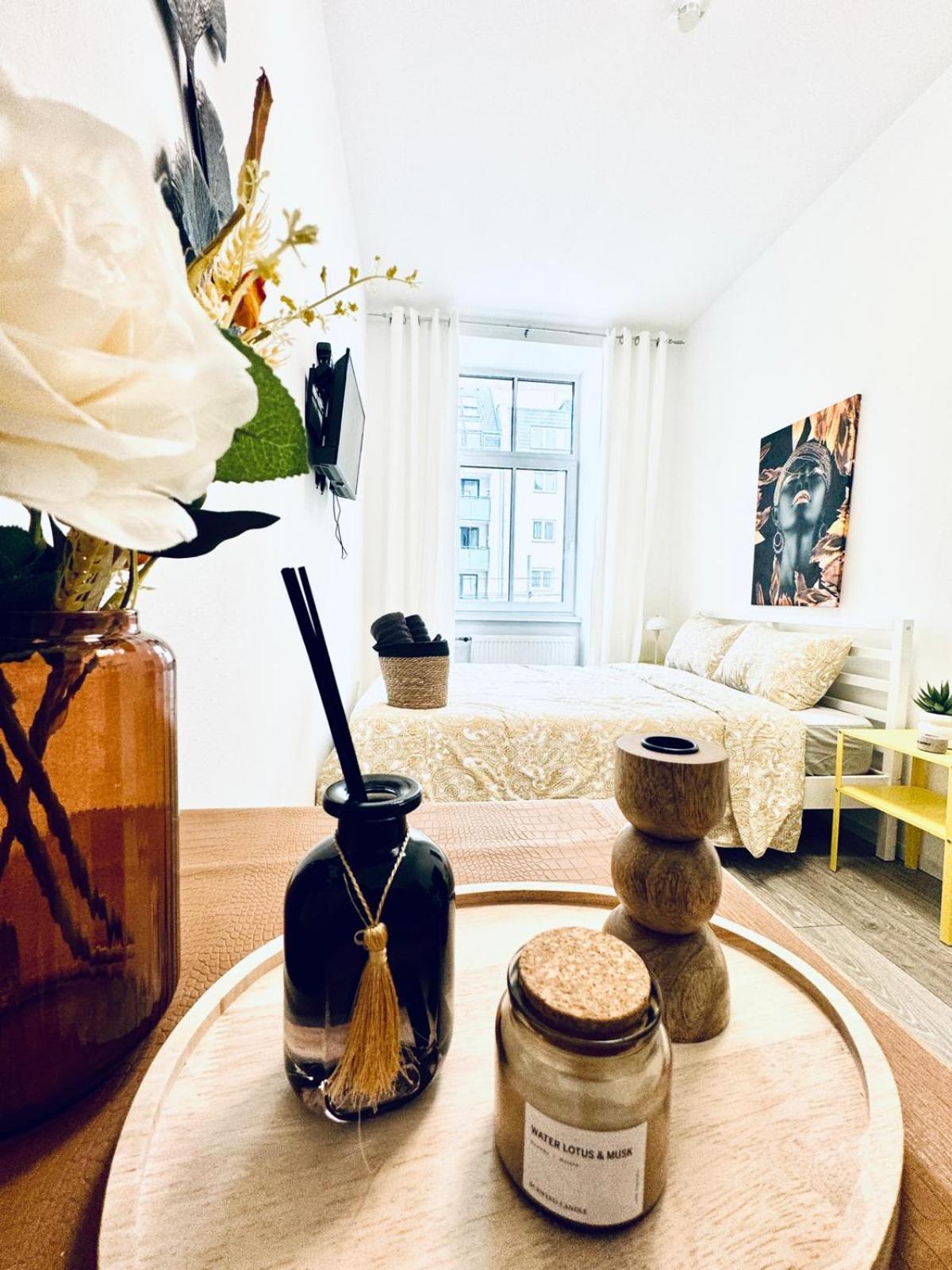 Cozy Studio Apt, 15-Min Drive to Schönbrunn