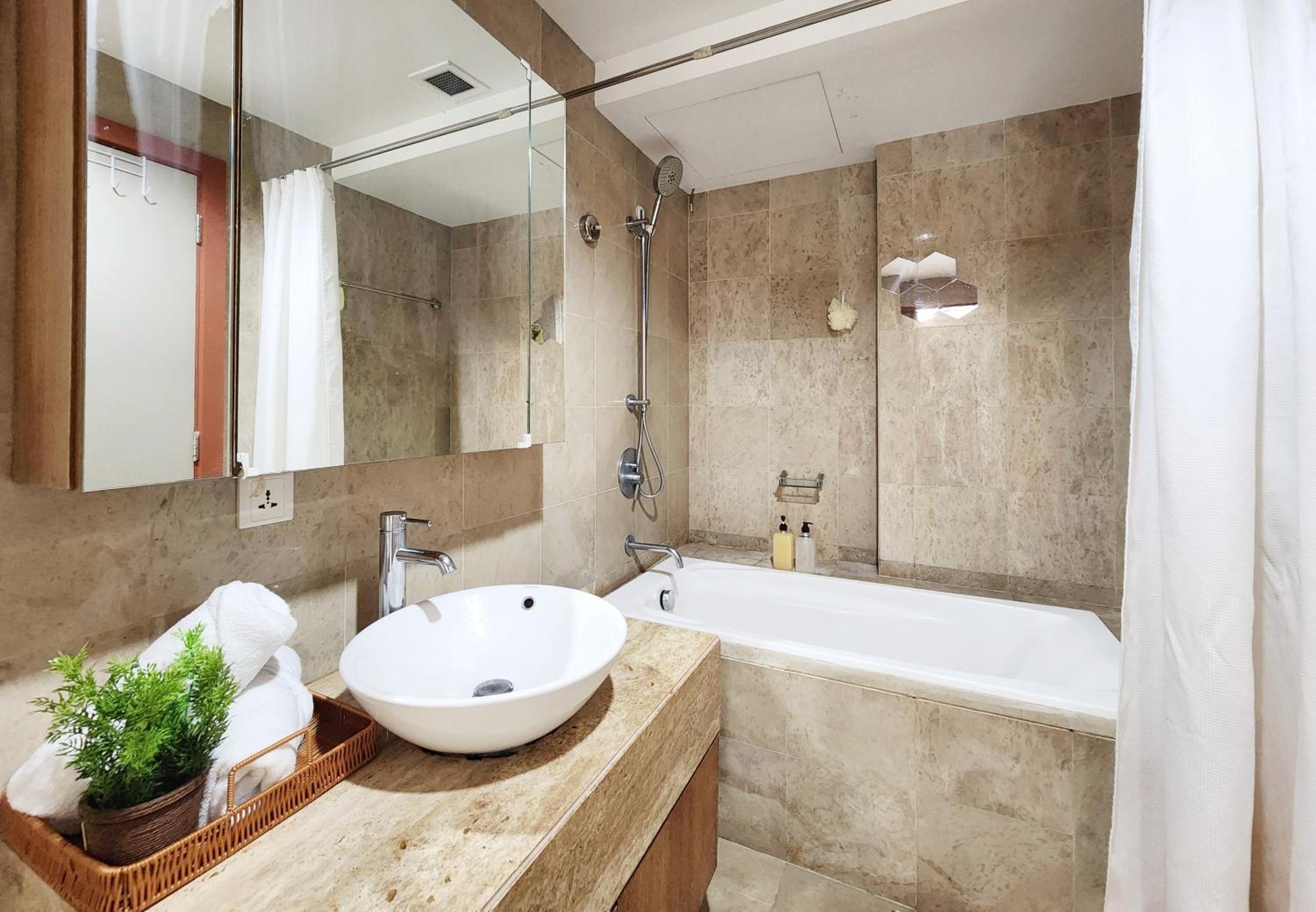 1-6px Bukit Bintang 1min walk to Lot10 Pavilion