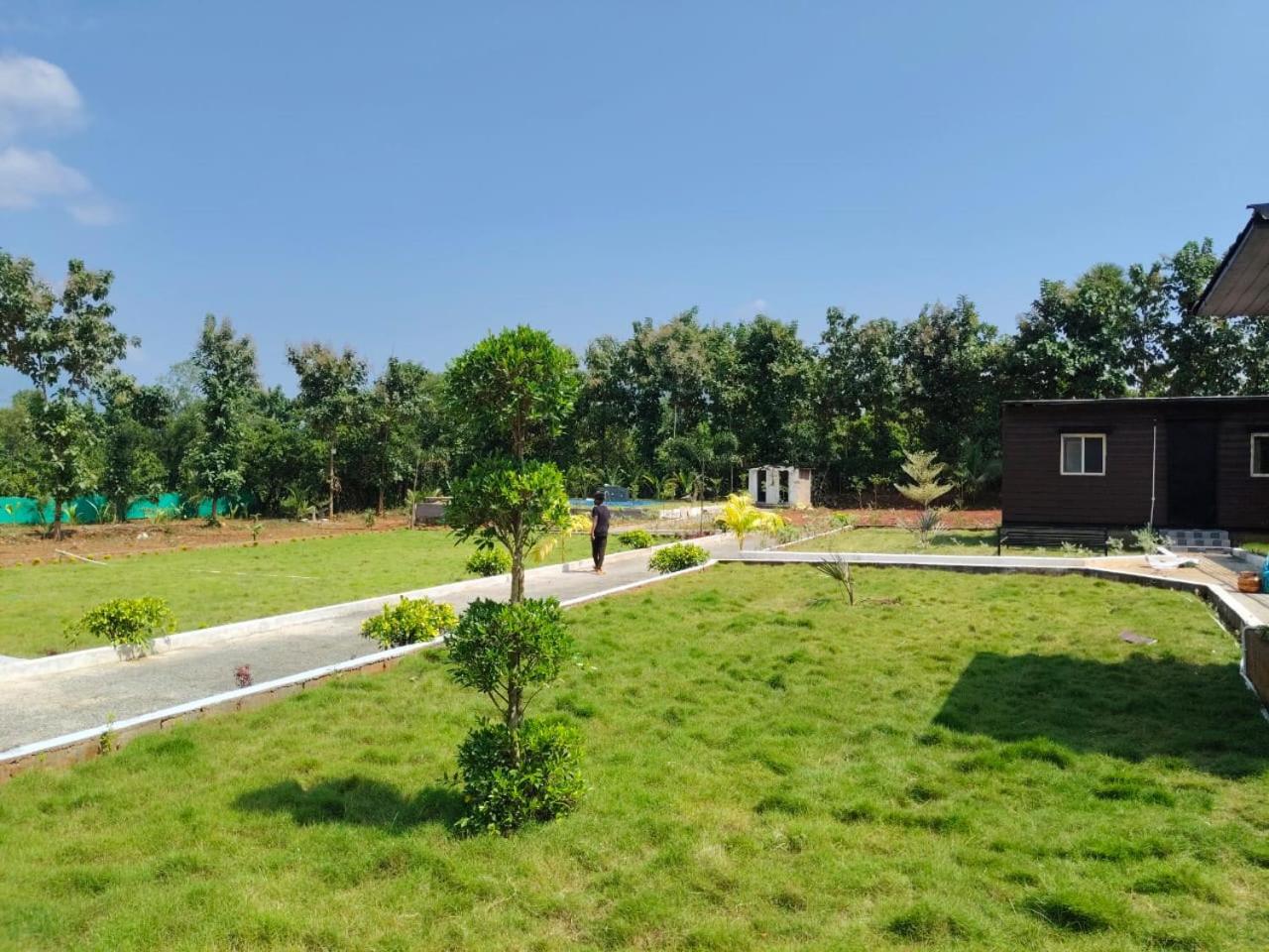Hangout Hills Resorts