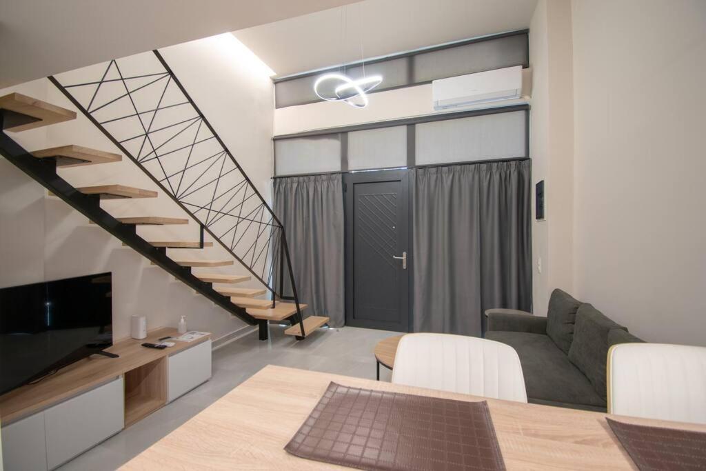 Trinity Loft - near Metro - Self Check-in - Fast Wi-Fi