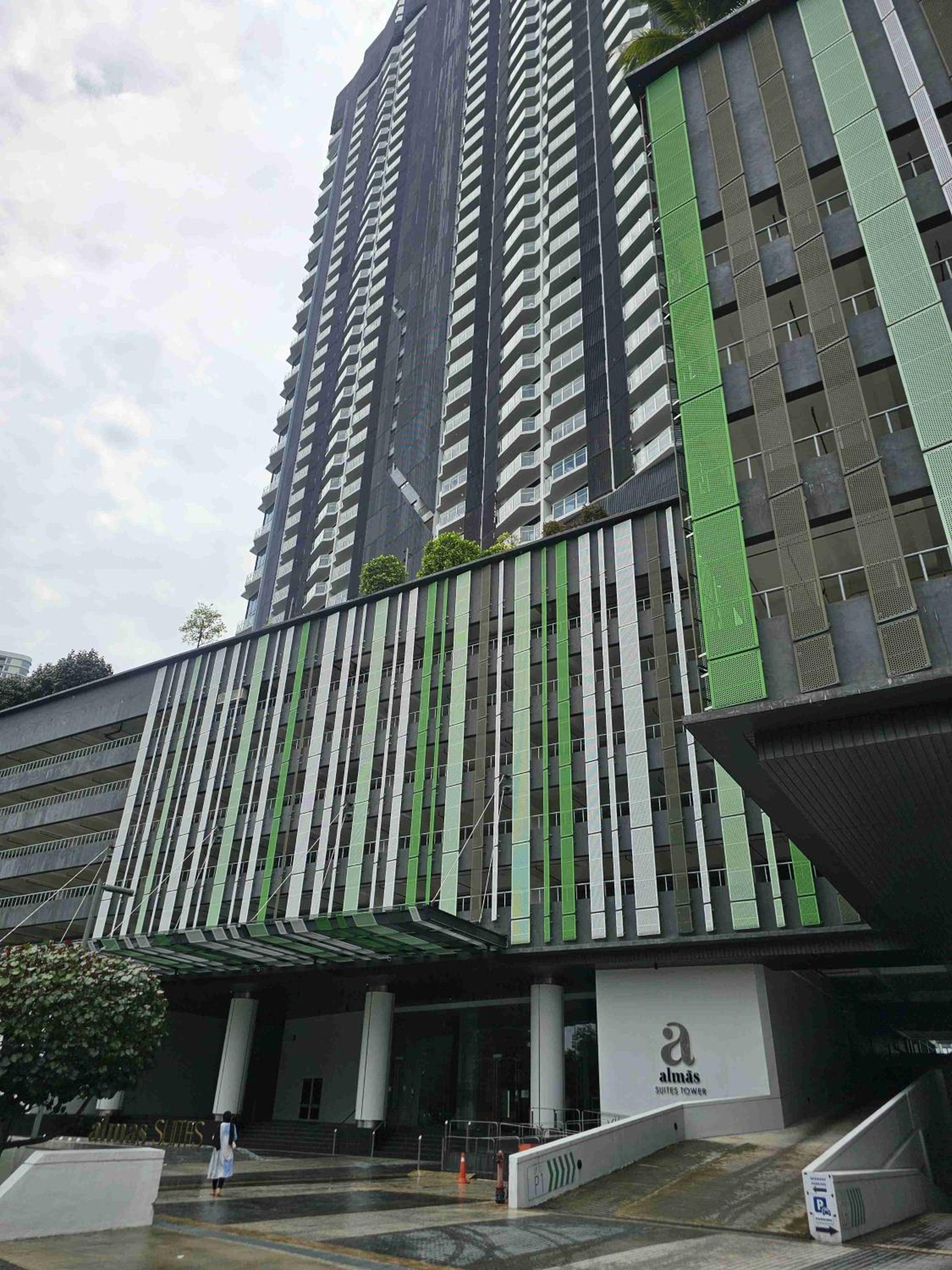 Almas Suites Puteri Harbour 1 Bedroom with Balcony by 9 Sands photo 7