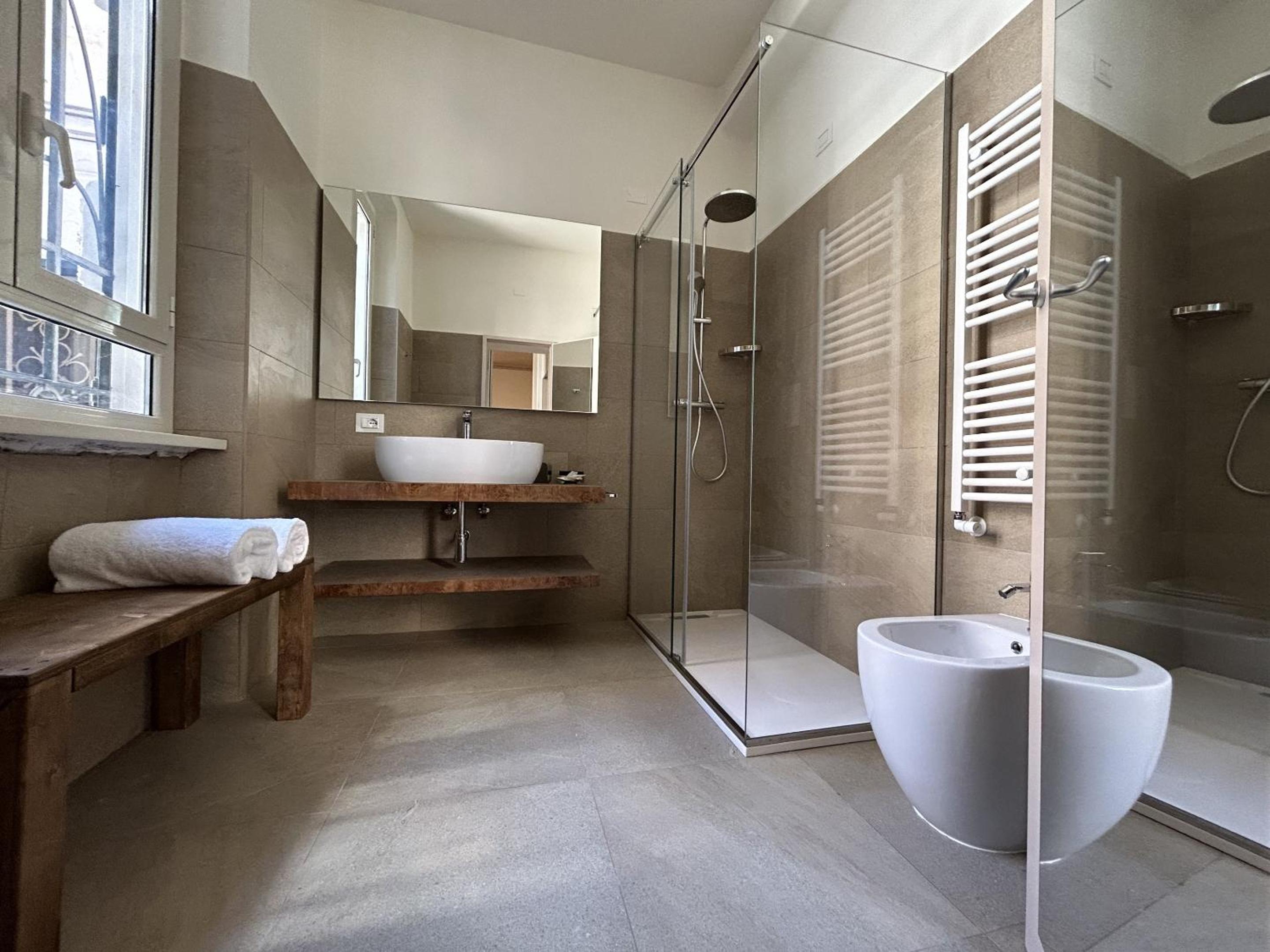 Astom Suites