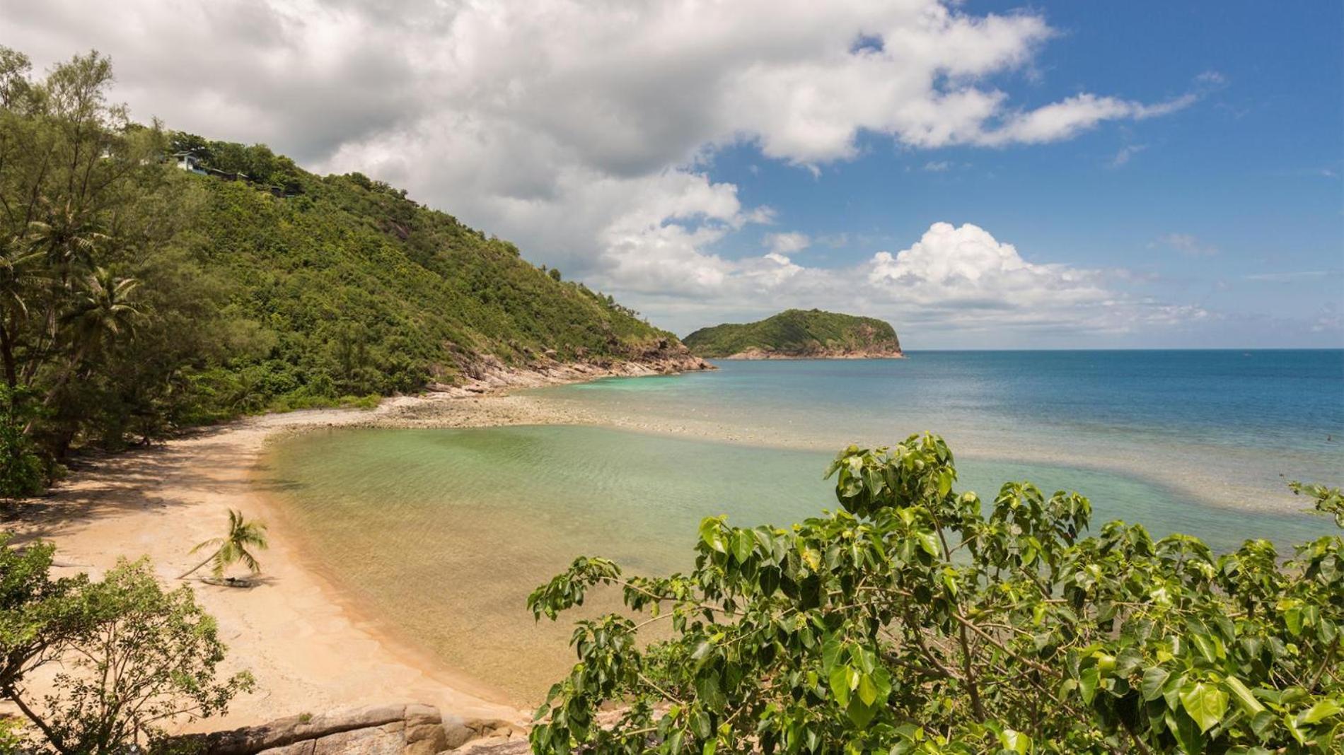 Hedonistic The Secret Beach Villa- Beachfront on Koh Phangan