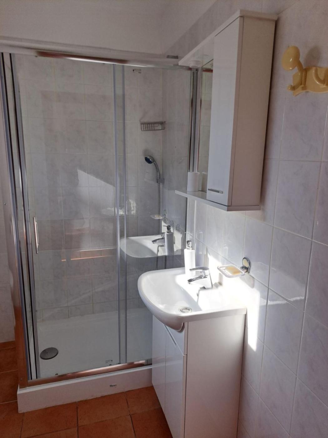 Apartments Malenica, Njivice, Croatia, 200 m from the sea