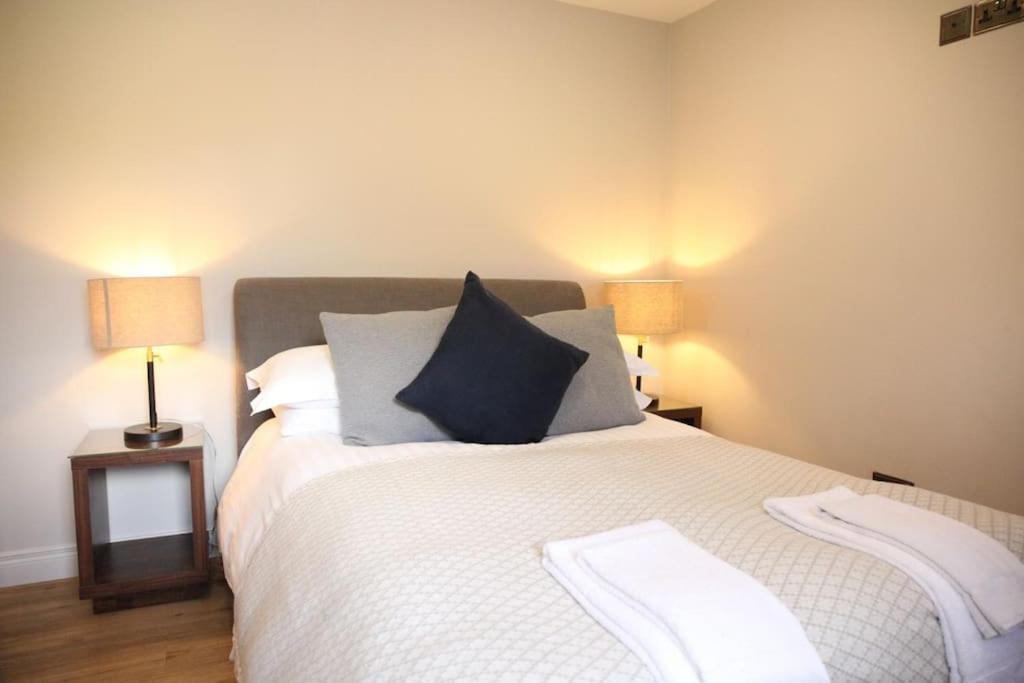 Luxury Large Group Accommodation with Hot Tub