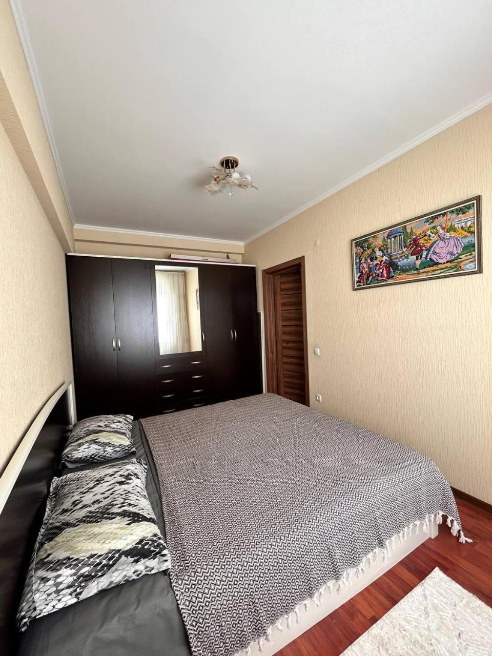 Apartment near metro Minor view 2