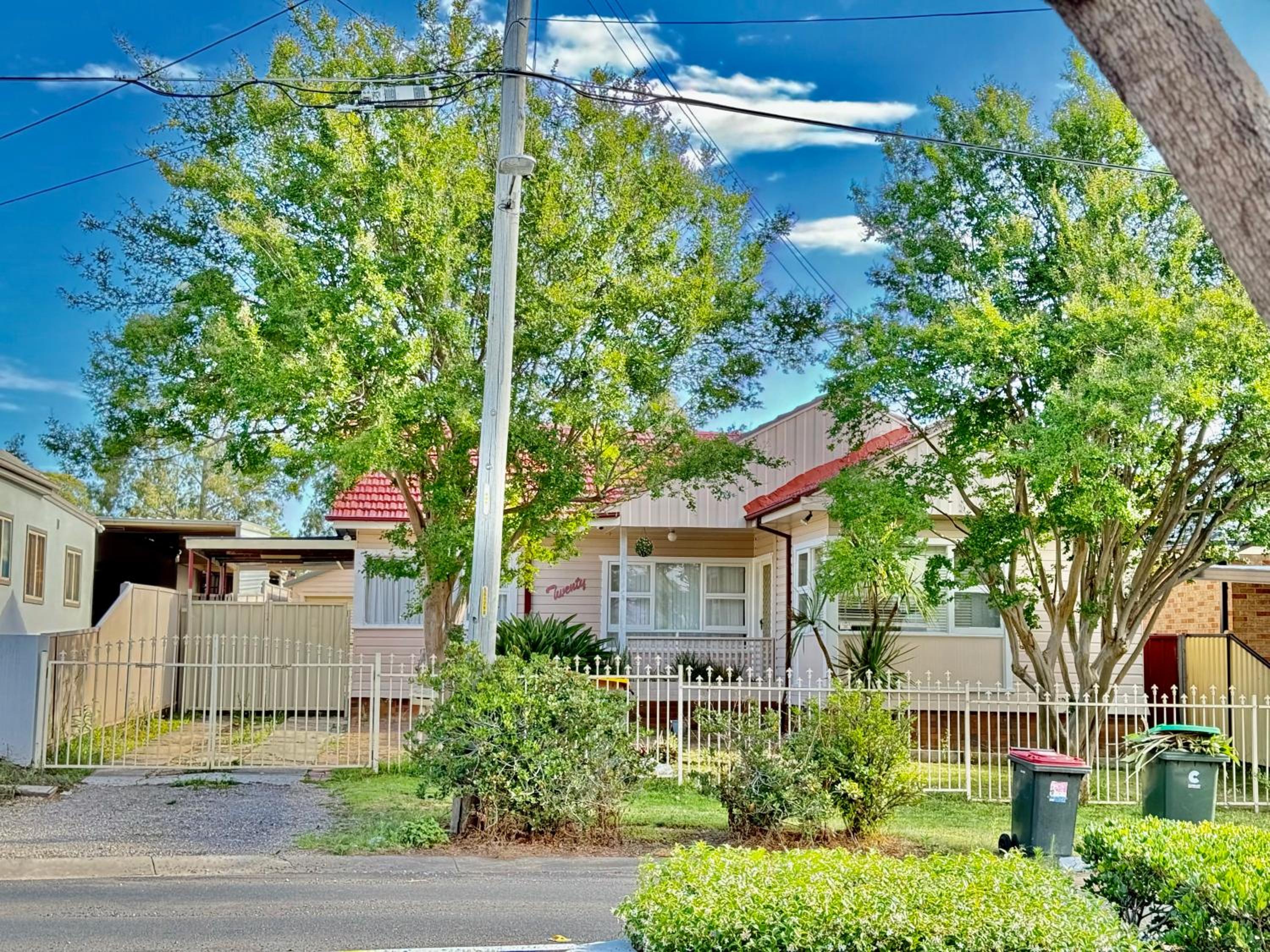 Easy Stay House