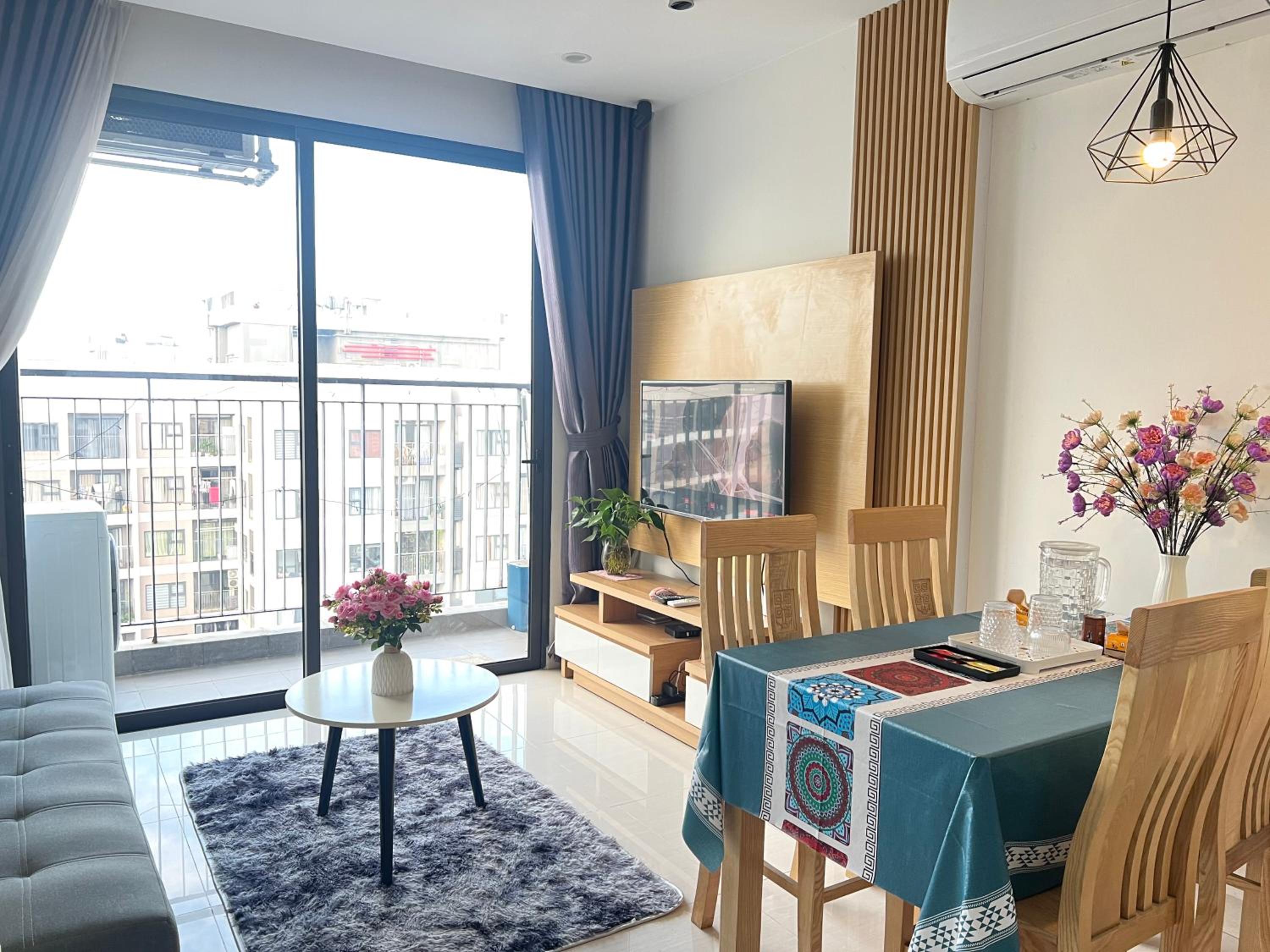 KKHomestay S102 Vinhomes Ocean Park - Book with us, and we will never cancel your booking on our end