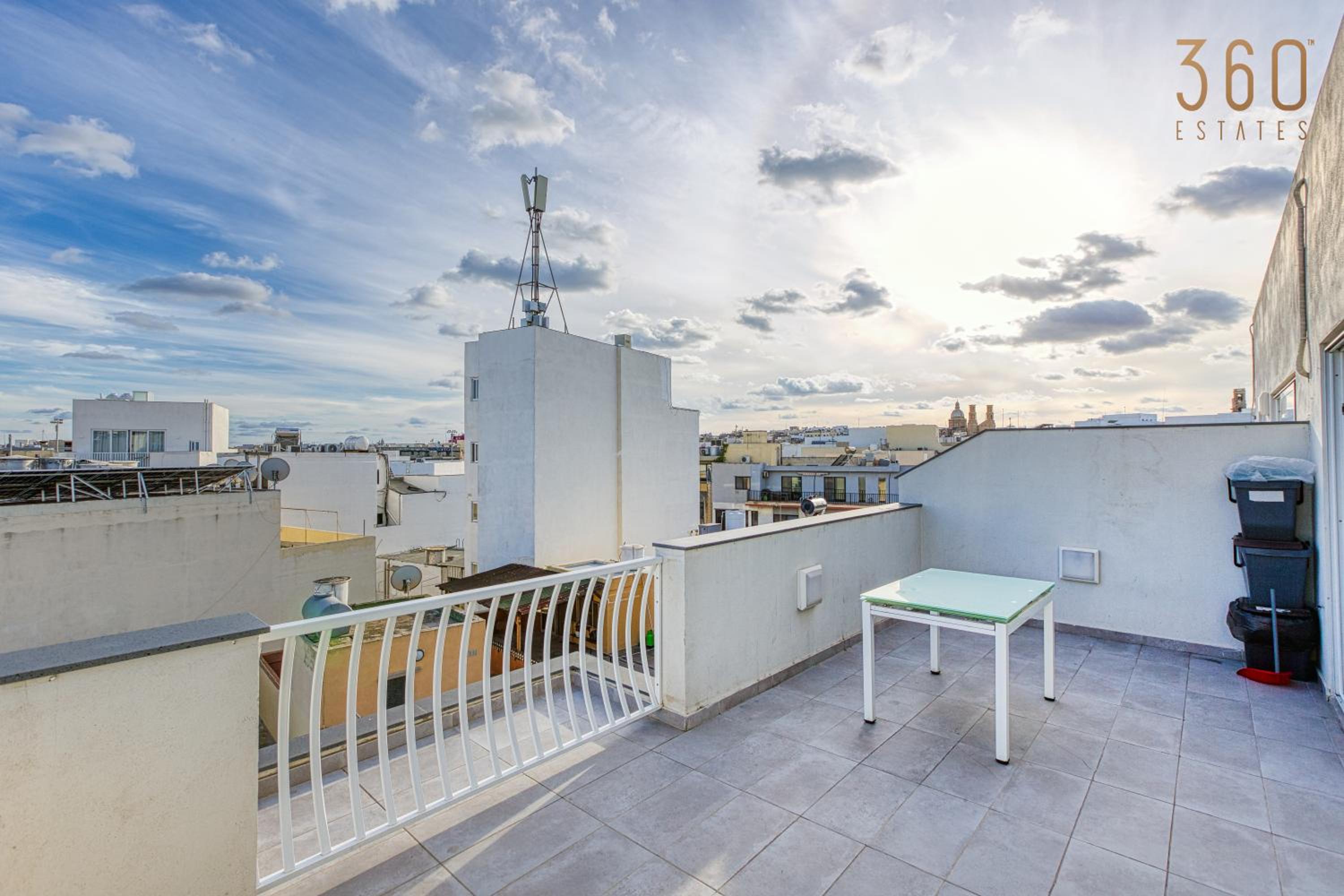 One of a kind 5BR penthouse with terrace in Pieta by 360 Estates view 2