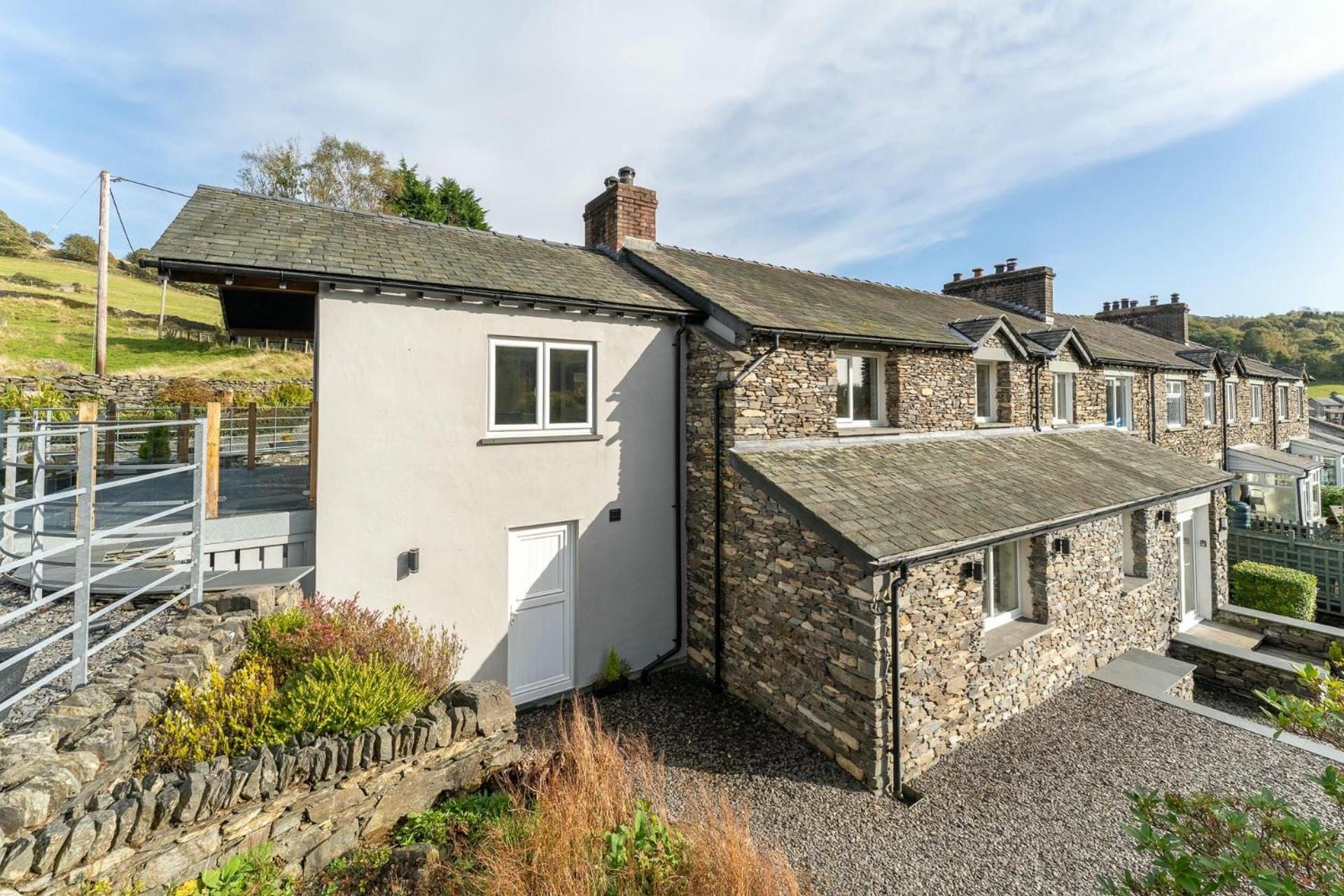 Lakes Cottage