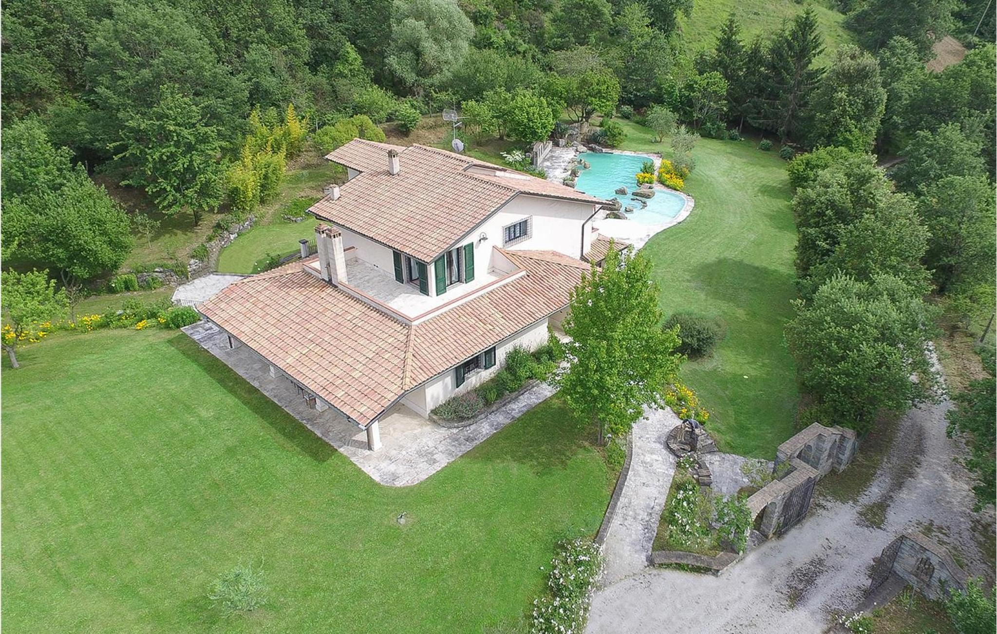Amazing Home In Umbertide With Kitchen photo 3