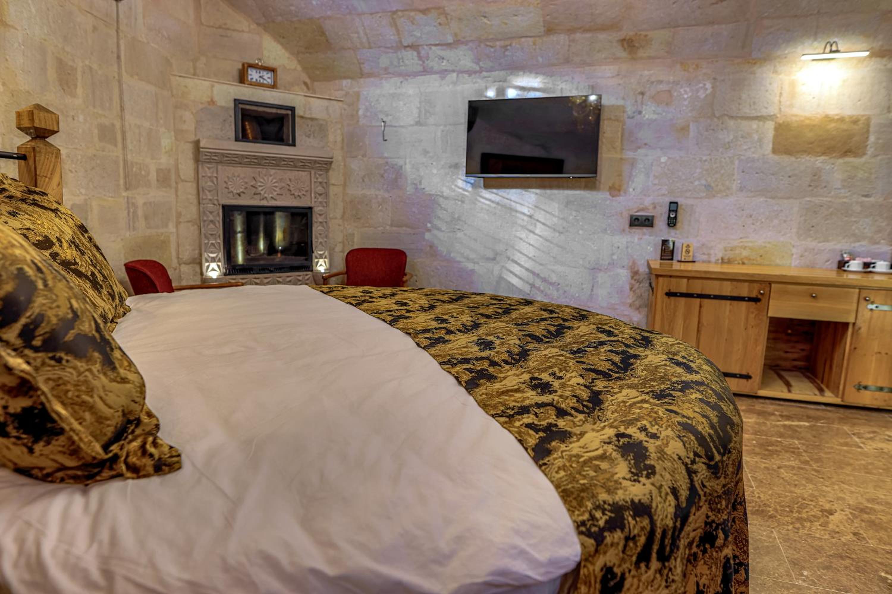 The Dorm Cave By Travellers becomes The Dorm Cave Yurt. - Image 18