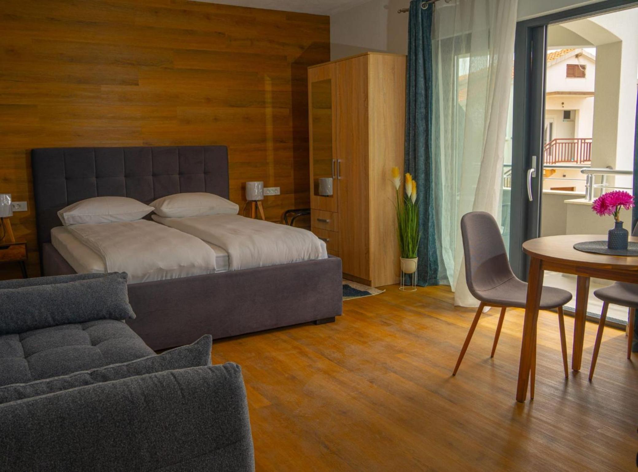 Apartments Neli