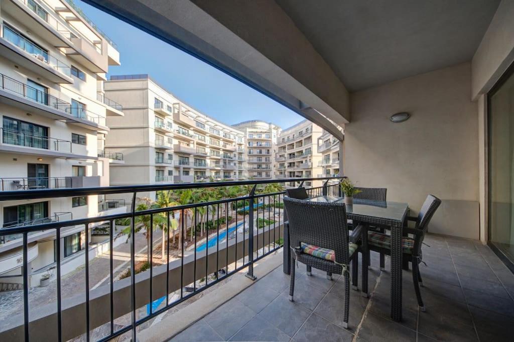 Modern Apt in Luxury Complex St Julians photo 3