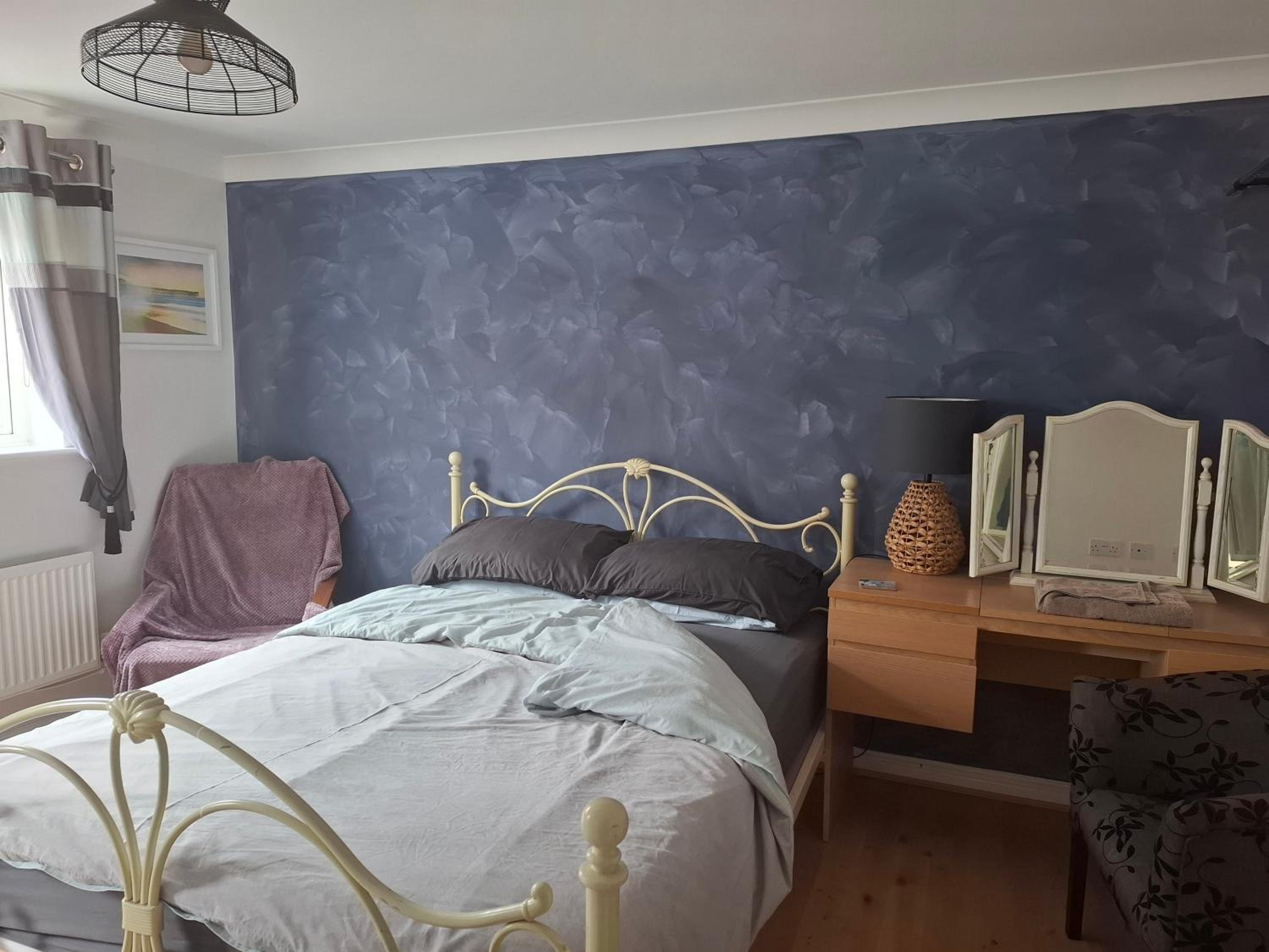 Driftmark Beachfront location Aberavon Beach Sea Views Large Driveway parking private site fibre optic wi fi view 3