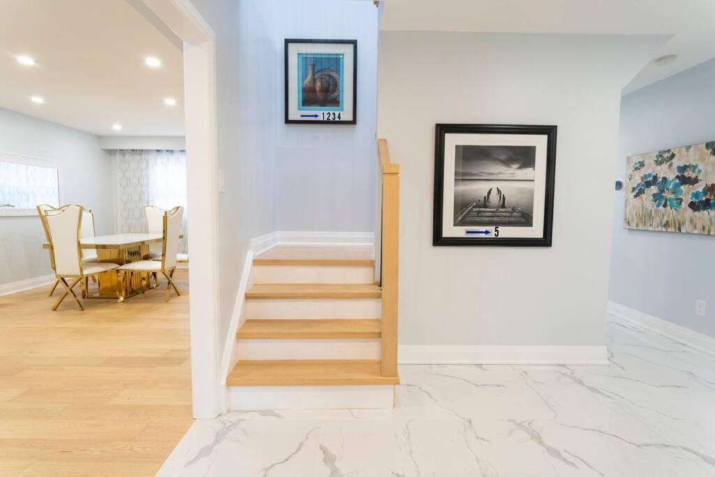 Cozy 5 bedroom house Scarborough