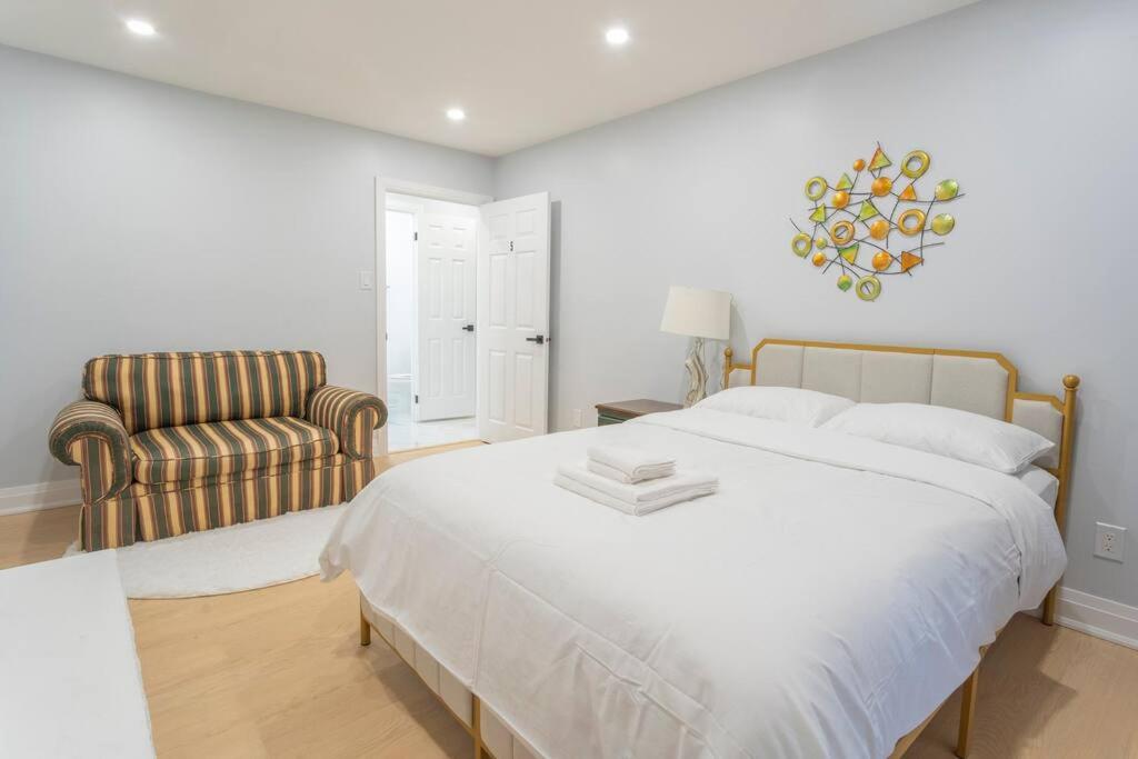 Cozy 5 bedroom house Scarborough