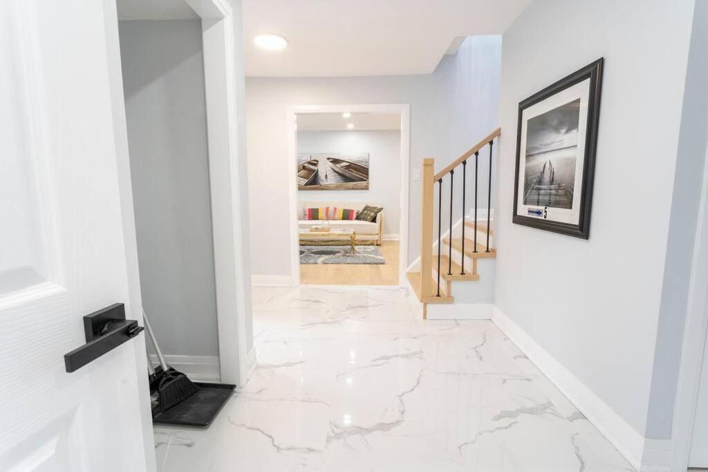 Cozy 5 bedroom house Scarborough