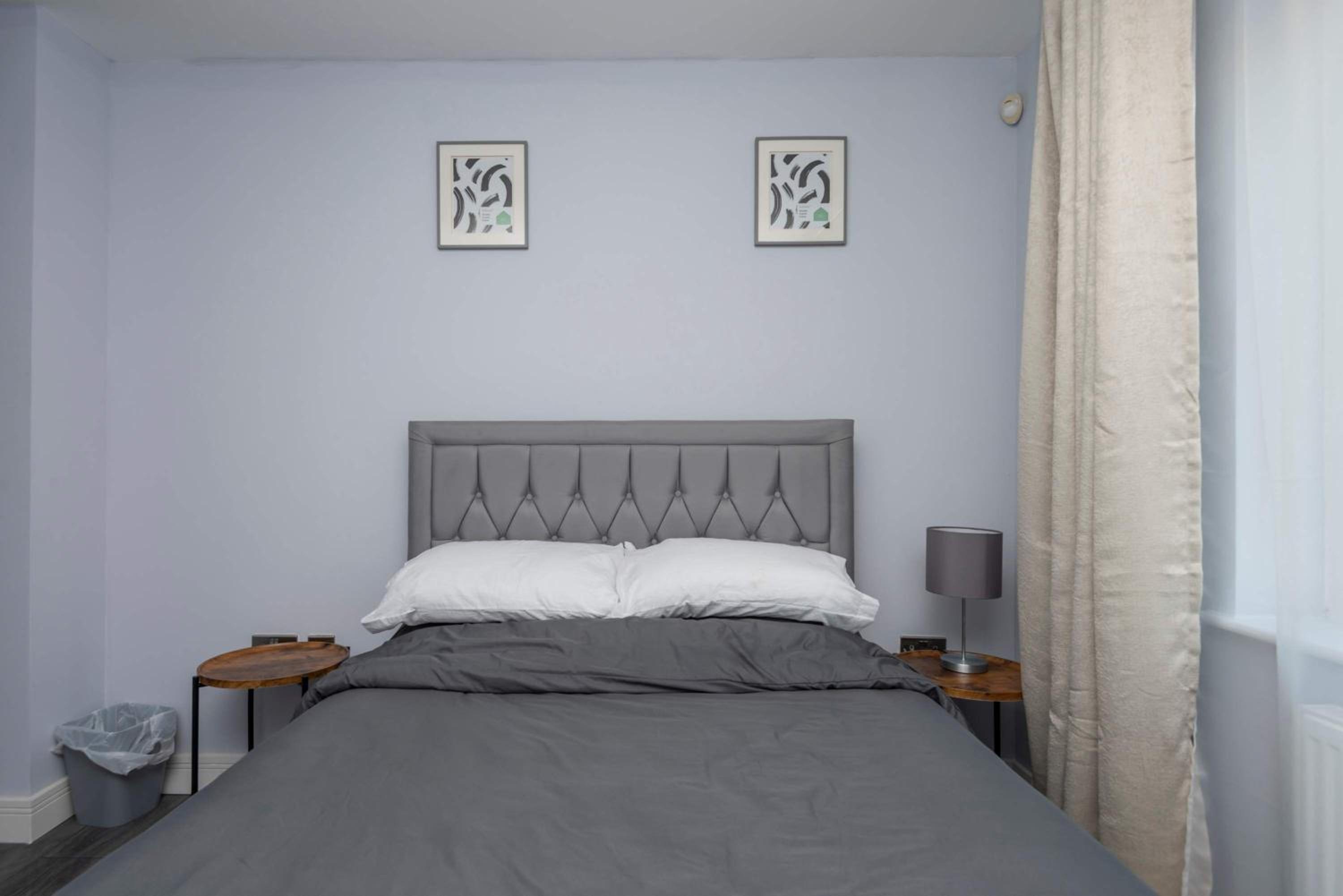 Stylish Elegant New Flat 5 Min from Crossrail