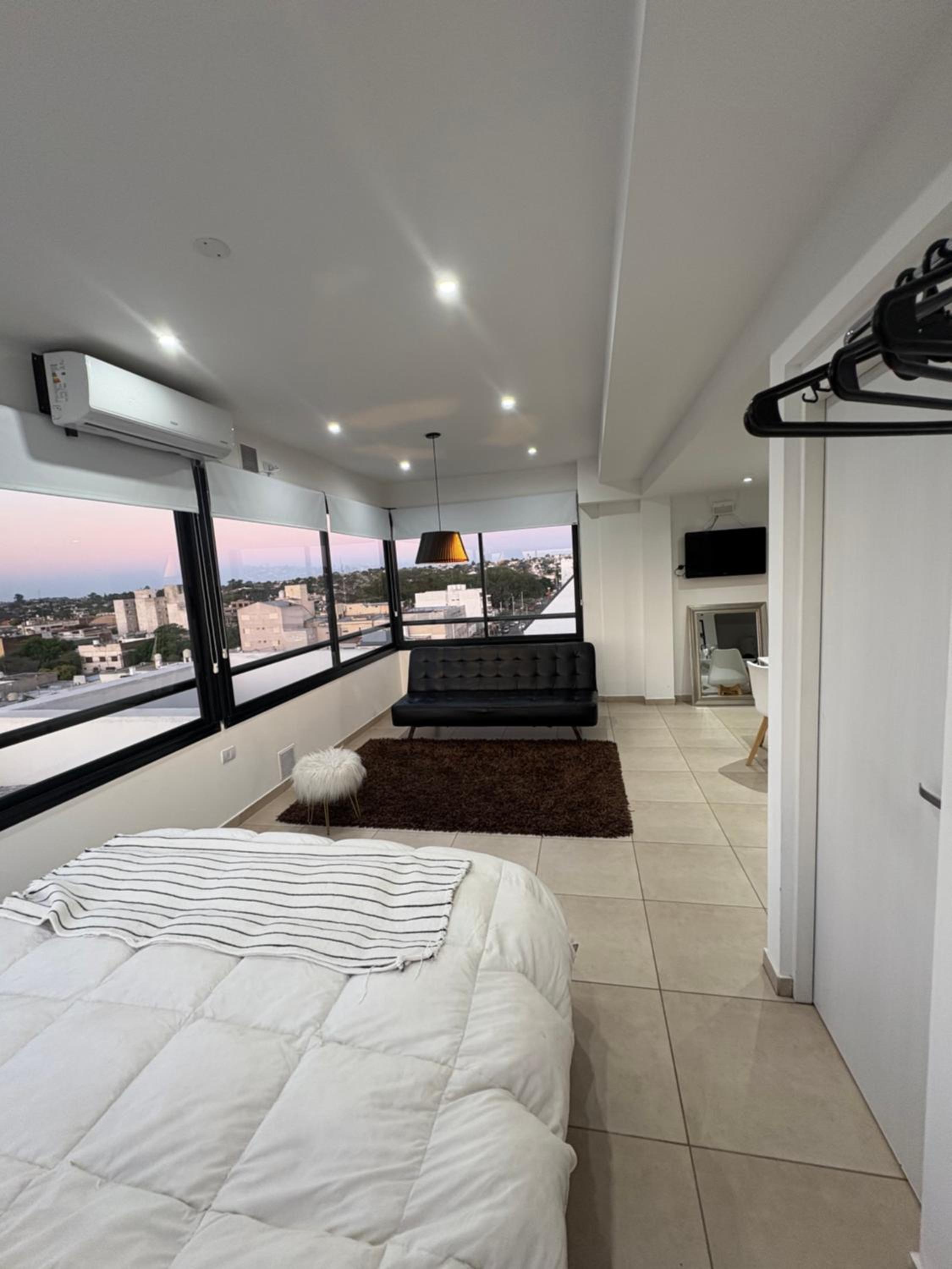 Luminosos y modernos apartamentos con cochera techada
