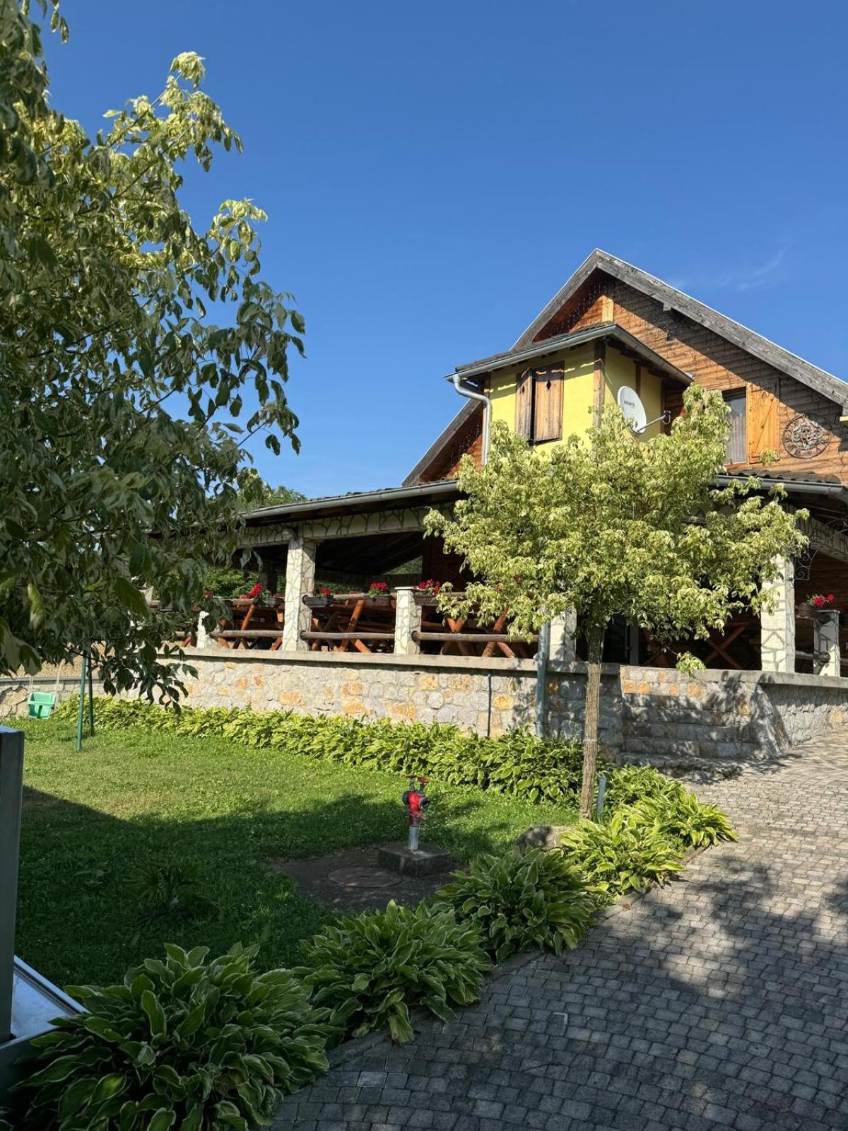 Photo 17
