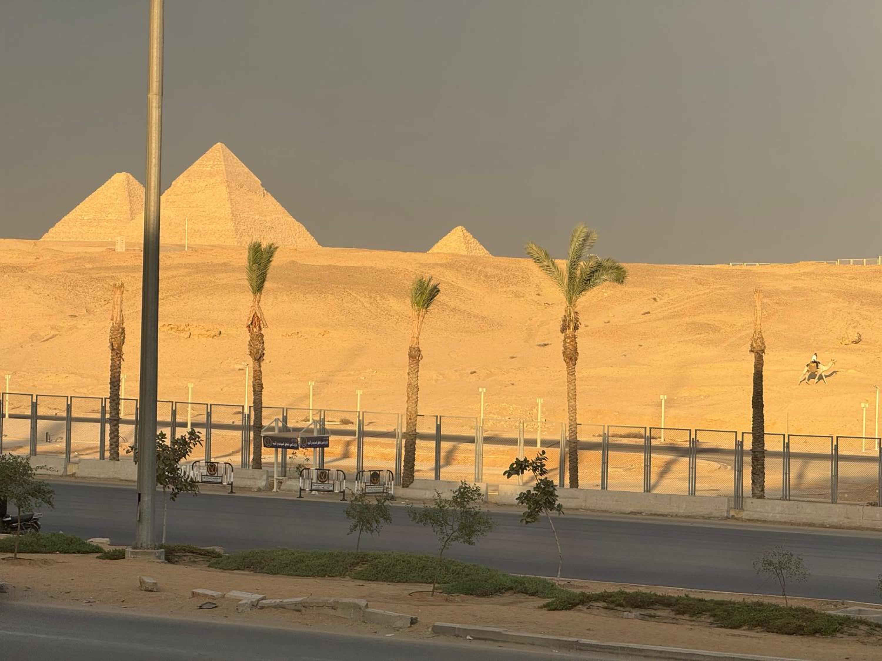 New White Pyramids Inn