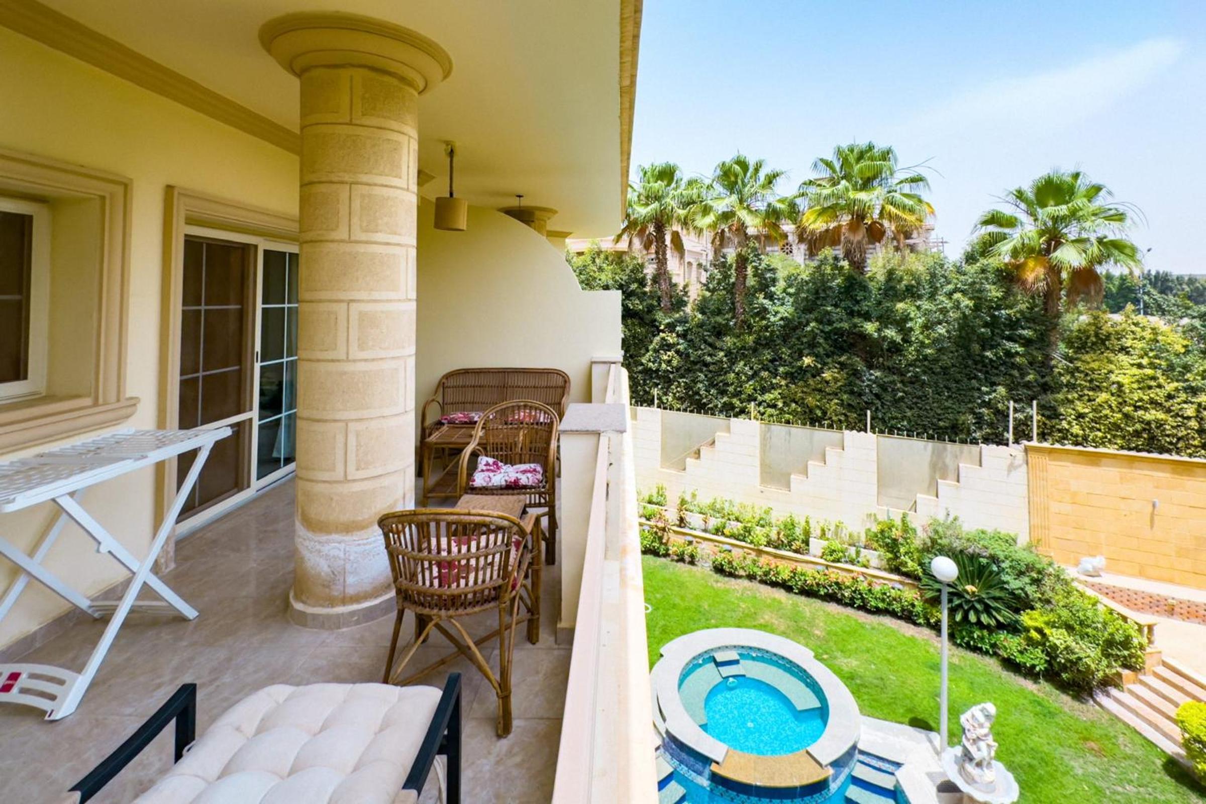 Serene & Spacey 2BDR 15 Min From CAI Airport