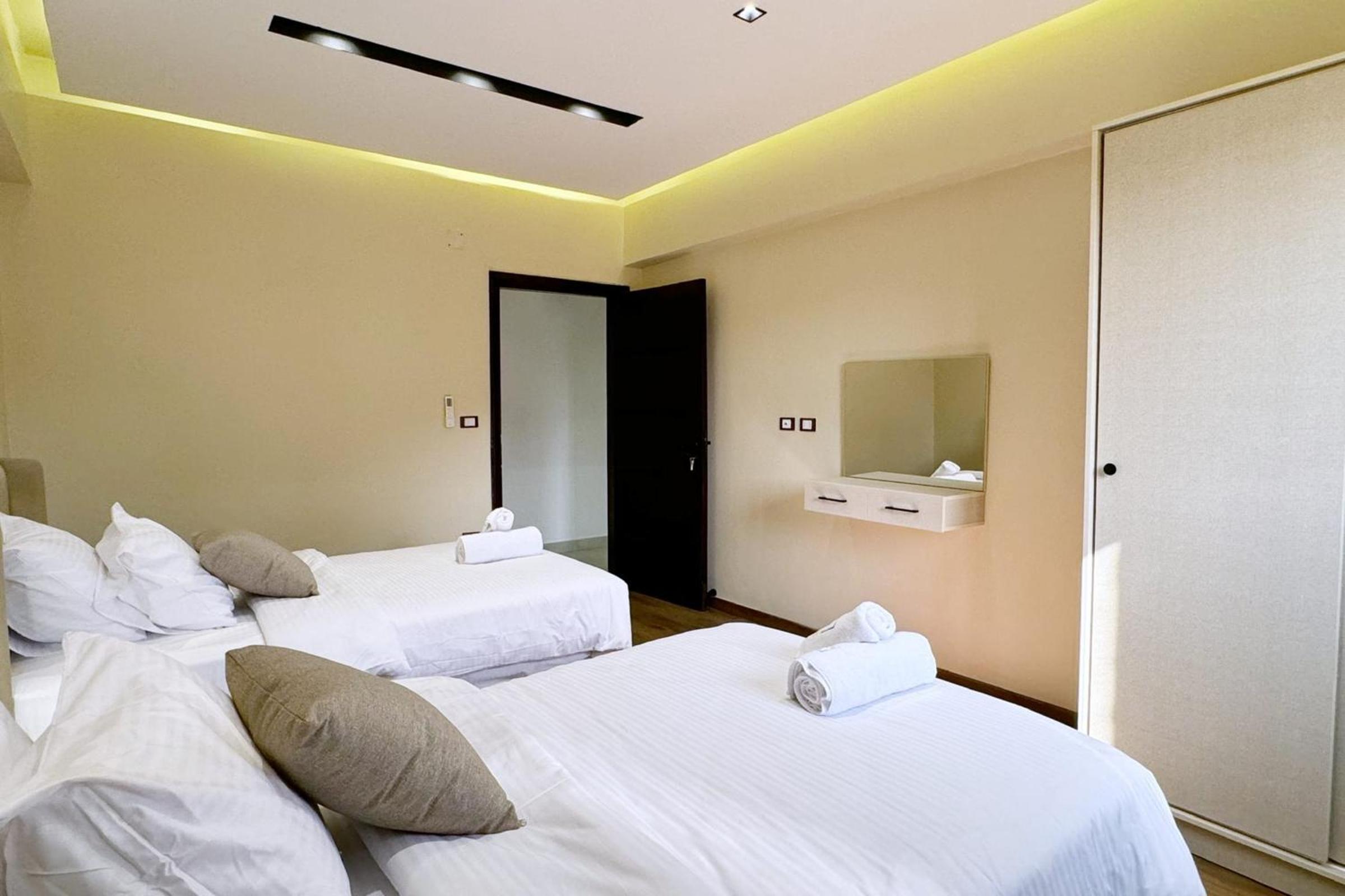 The Built-Up 2 BDR Condo 15 min to CAI Airpt