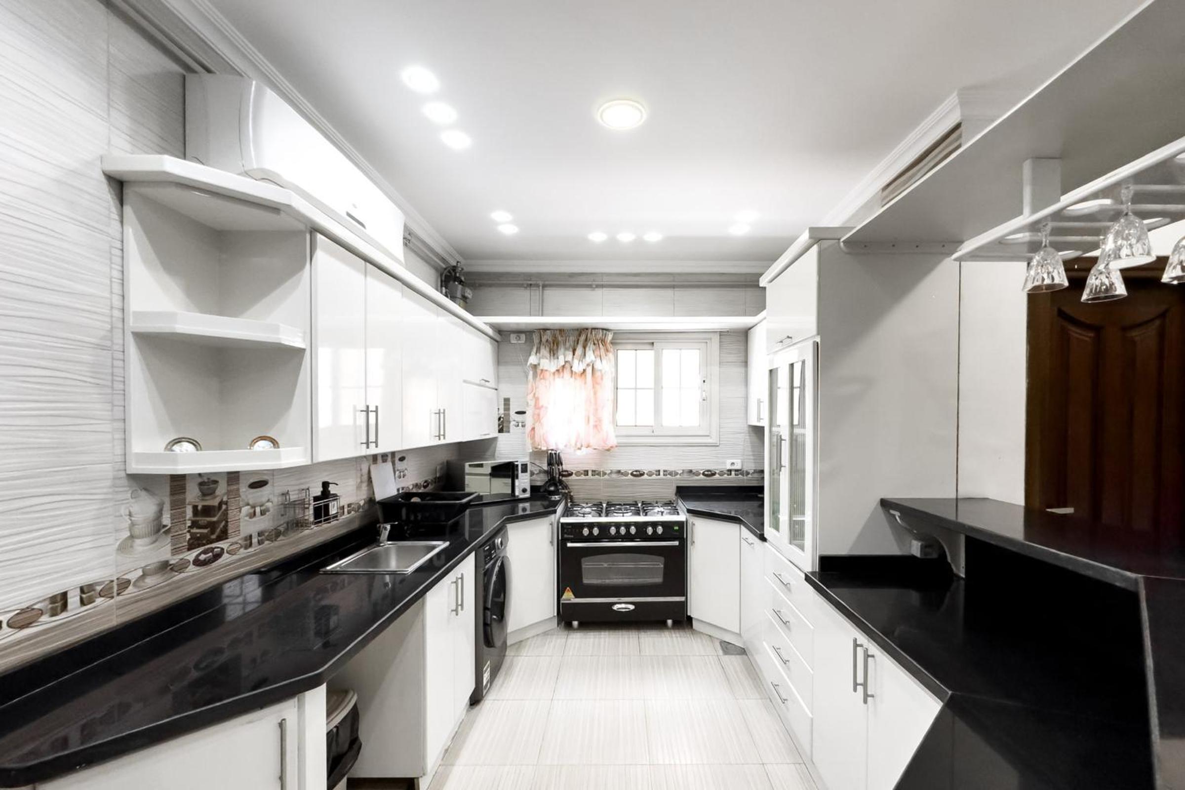Serene & Spacey 2BDR 15 Min From CAI Airport