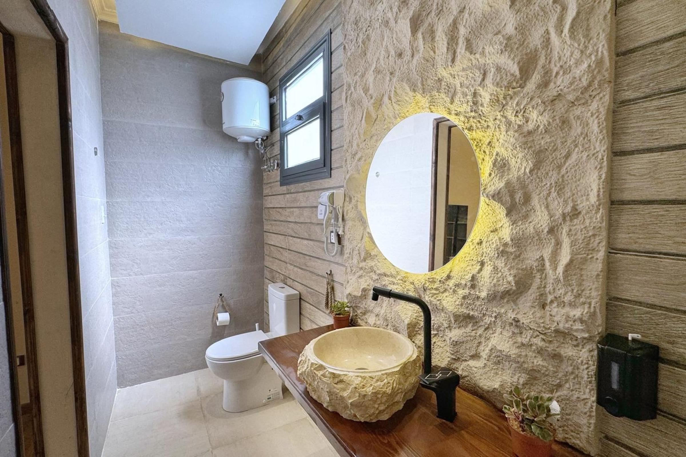 The Built-Up 2 BDR Condo 15 min to CAI Airpt