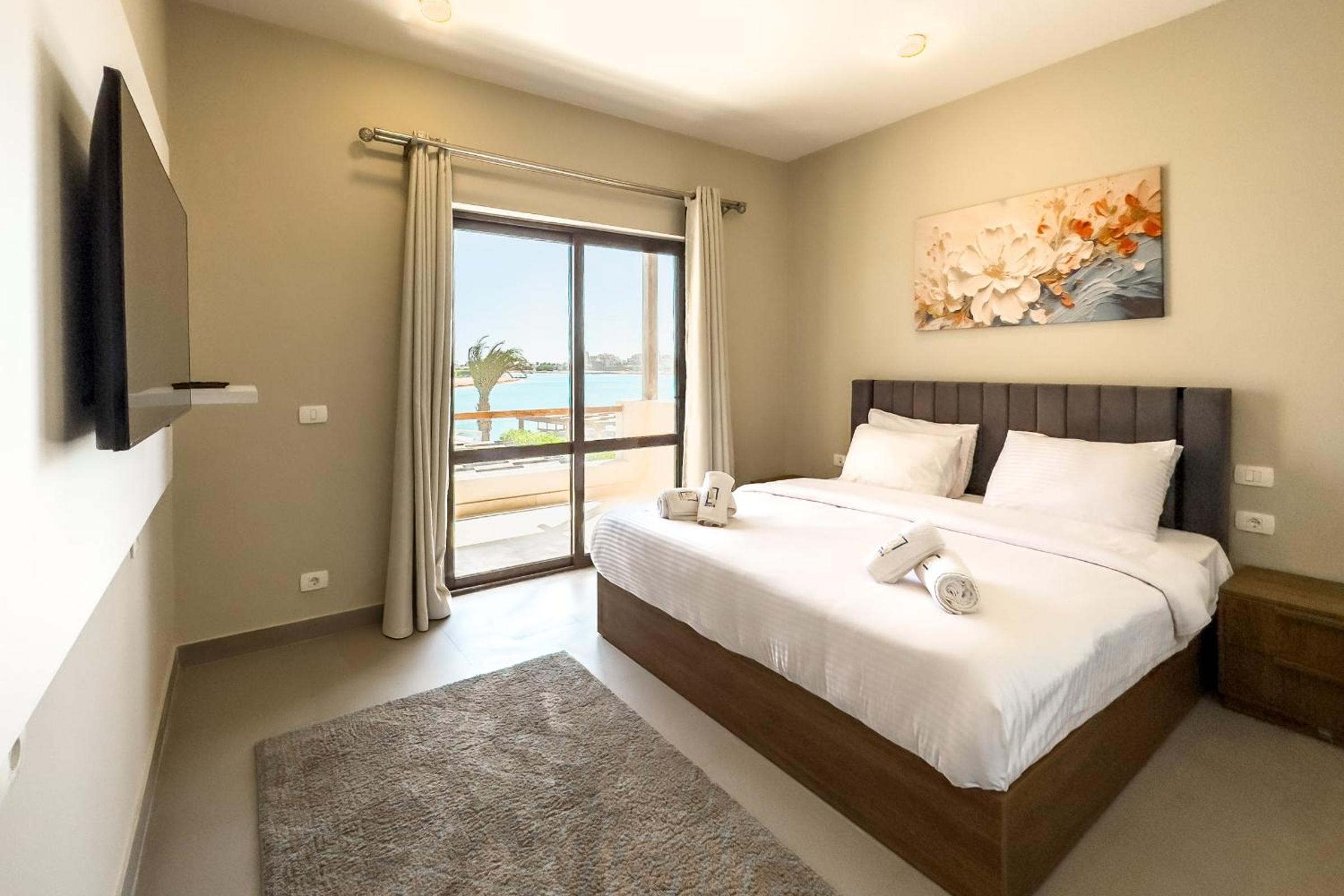 Posh & Eclectic 4 BDR Villa Fanadir Bay