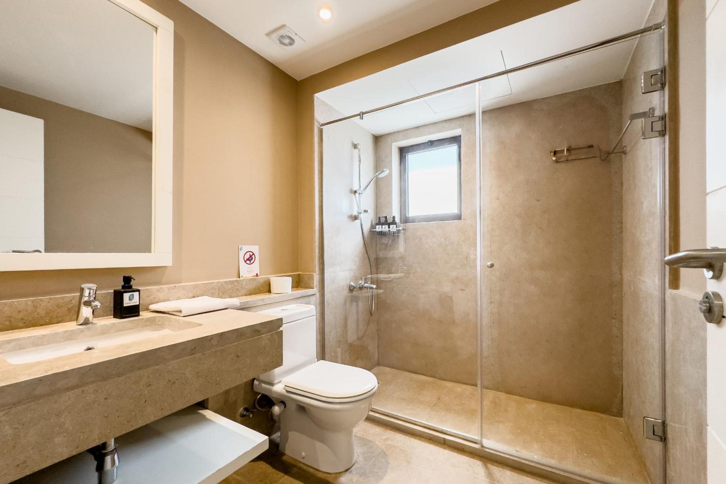 Posh & Eclectic 4 BDR Villa Fanadir Bay