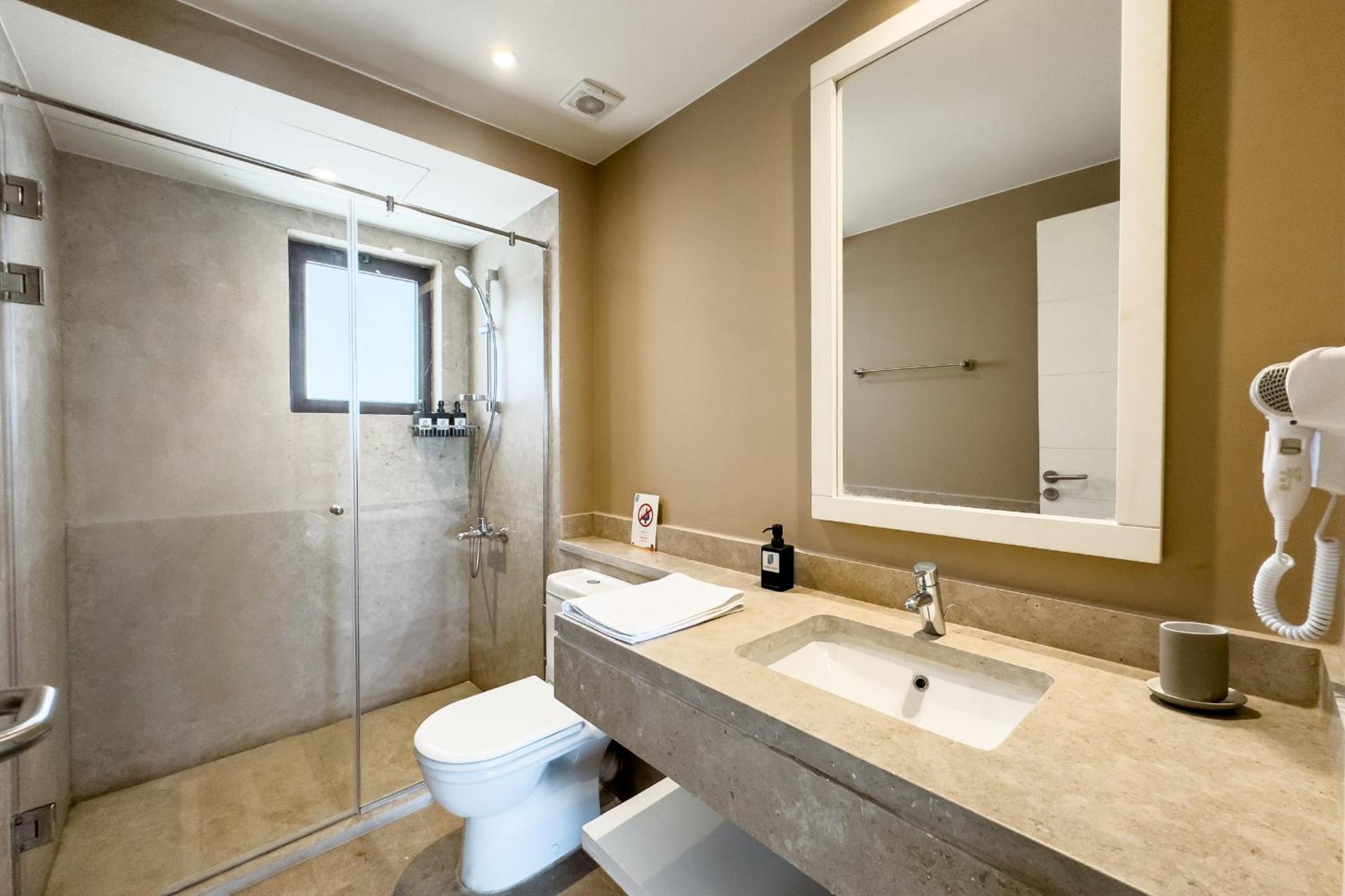 Posh & Eclectic 4 BDR Villa Fanadir Bay