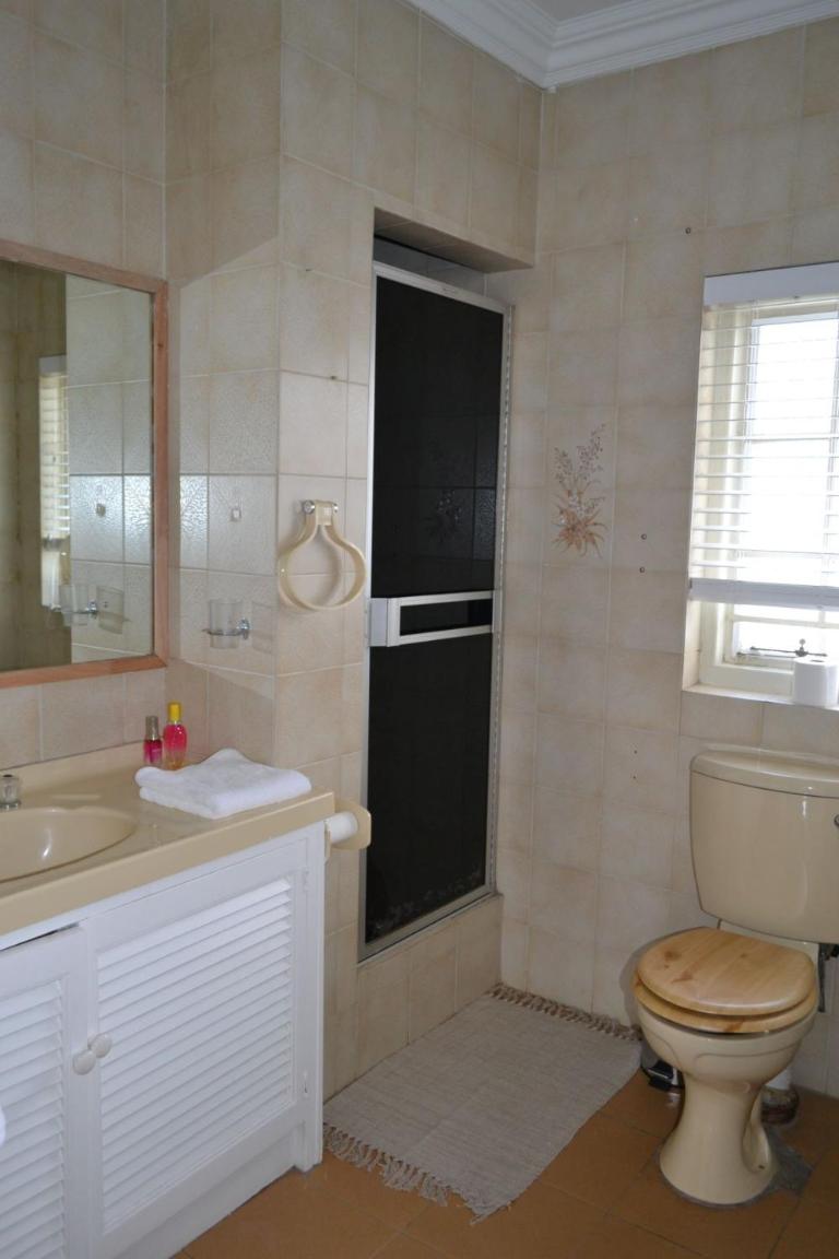 1 Woodmead Suites