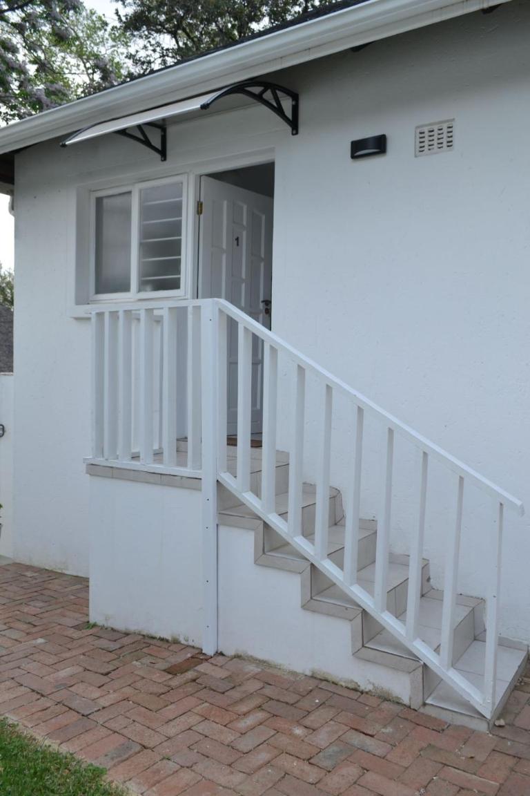 1 Woodmead Suites