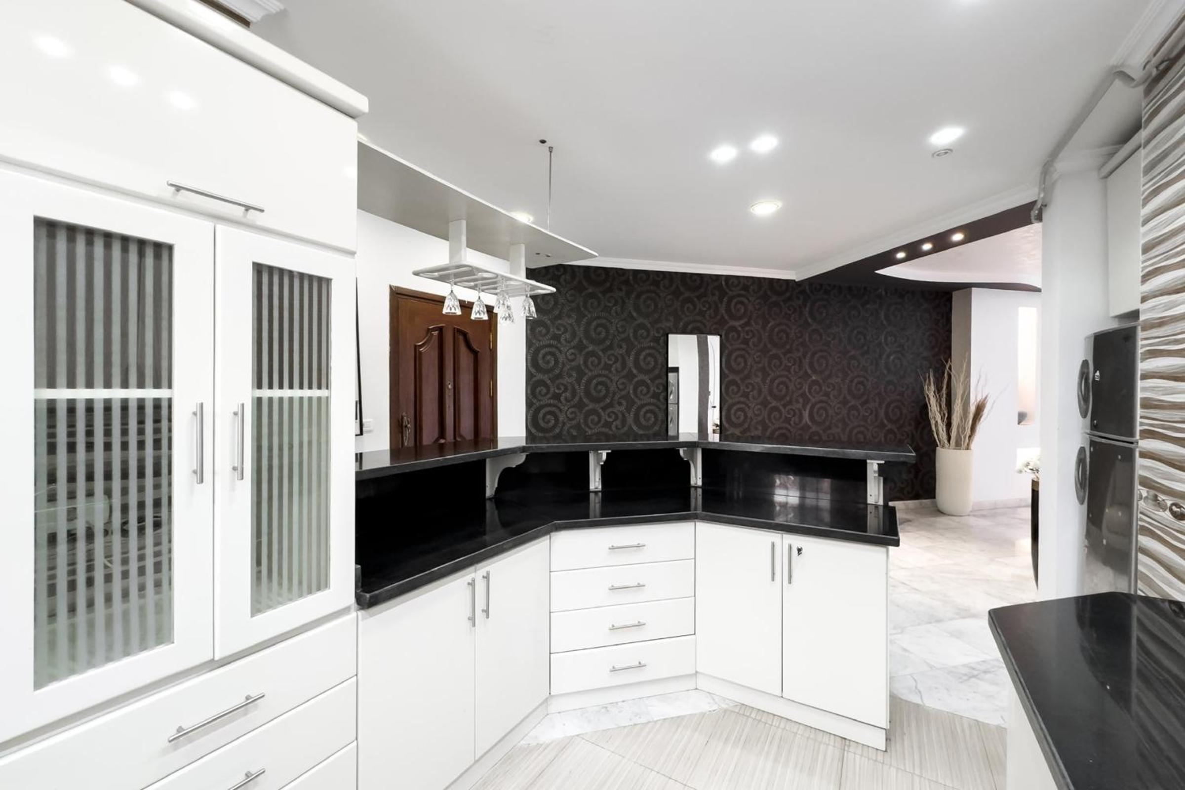 Serene & Spacey 2BDR 15 Min From CAI Airport
