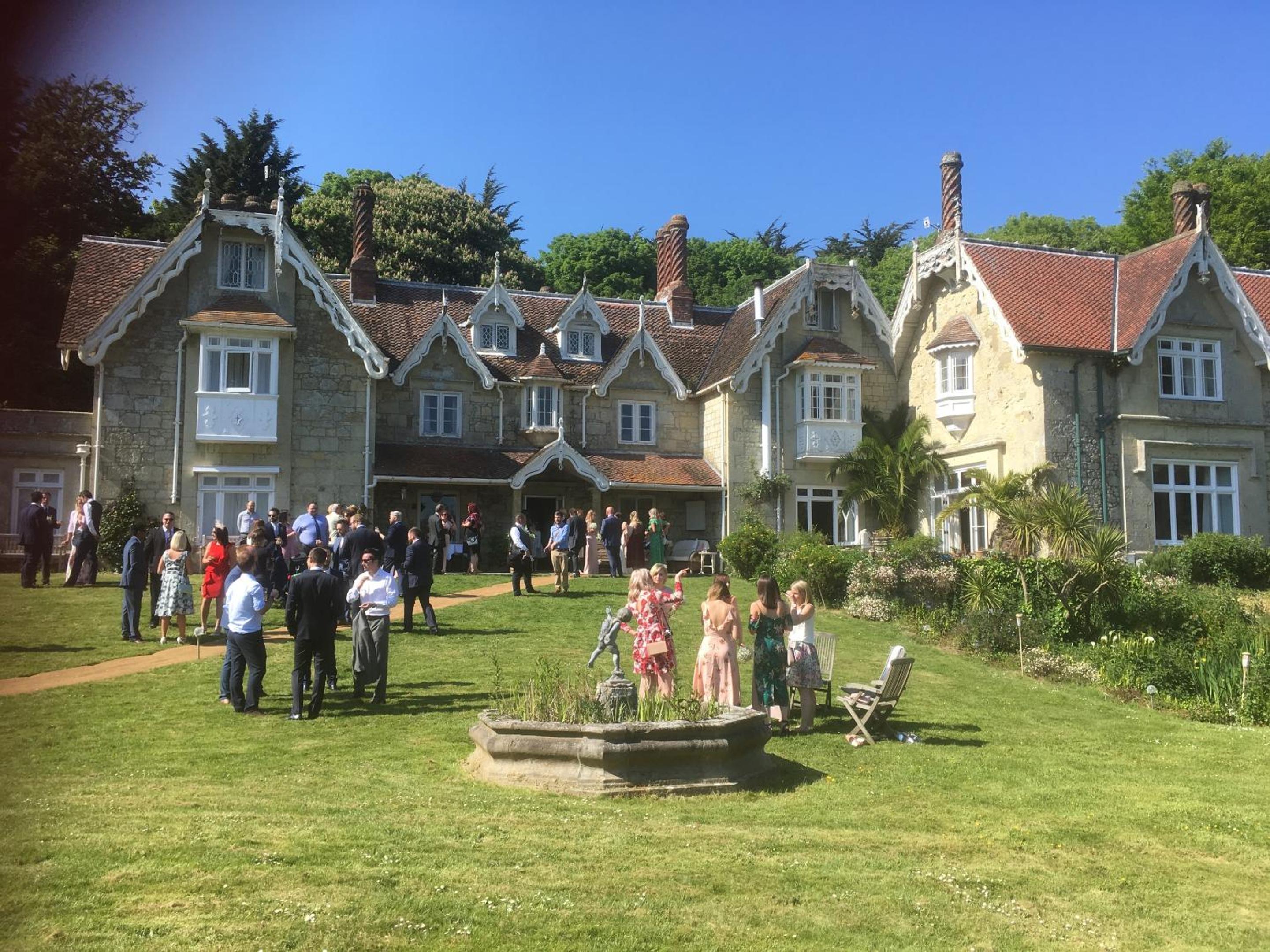 Lisle Combe