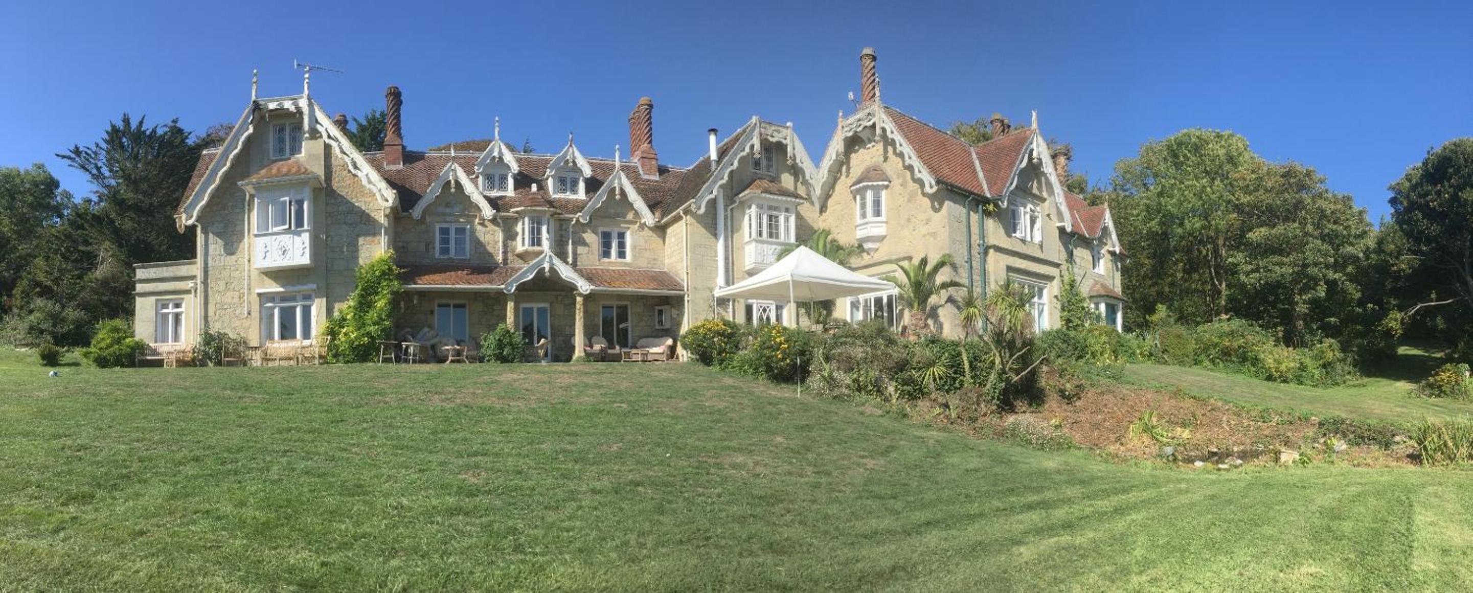Lisle Combe