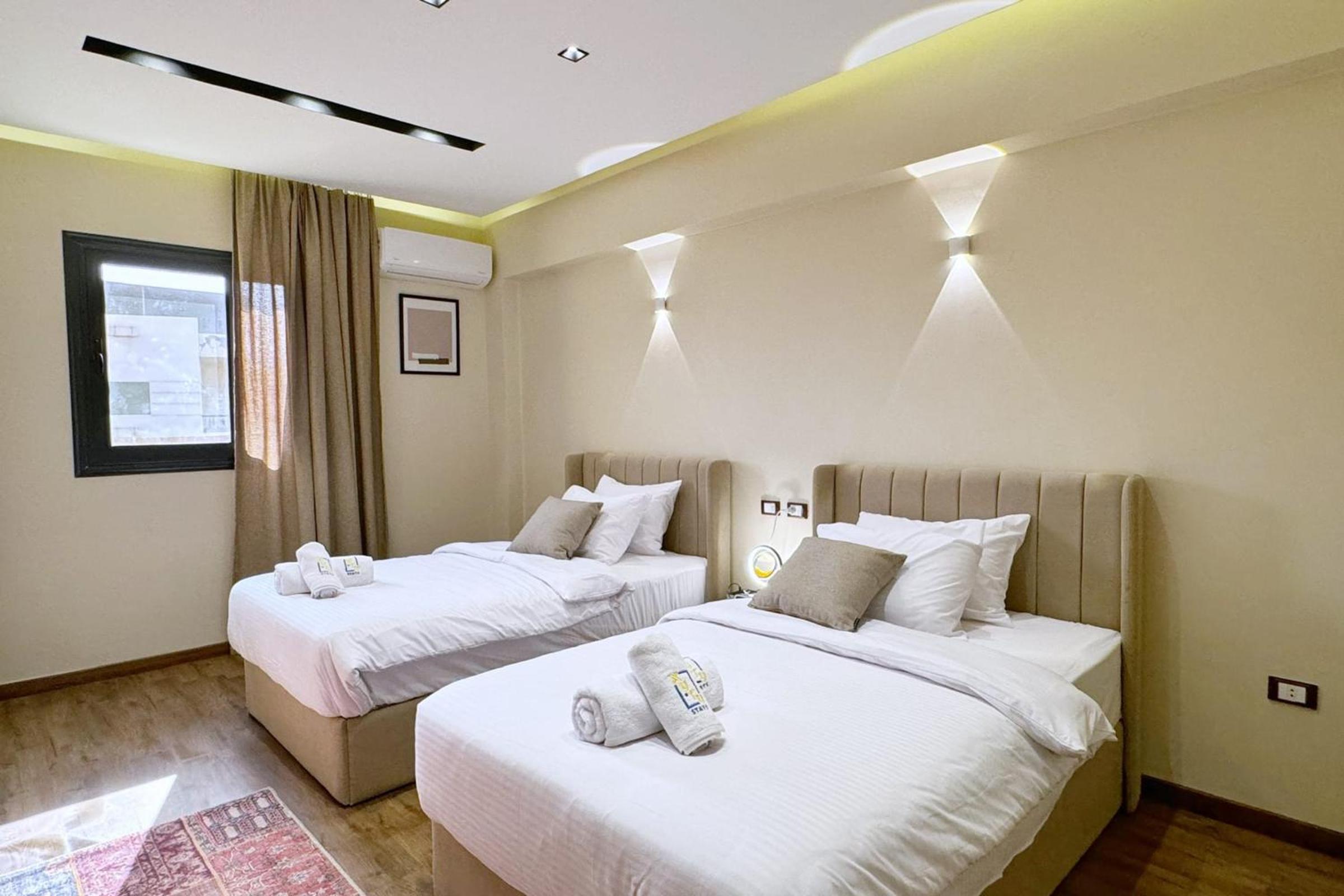 The Built-Up 2 BDR Condo 15 min to CAI Airpt
