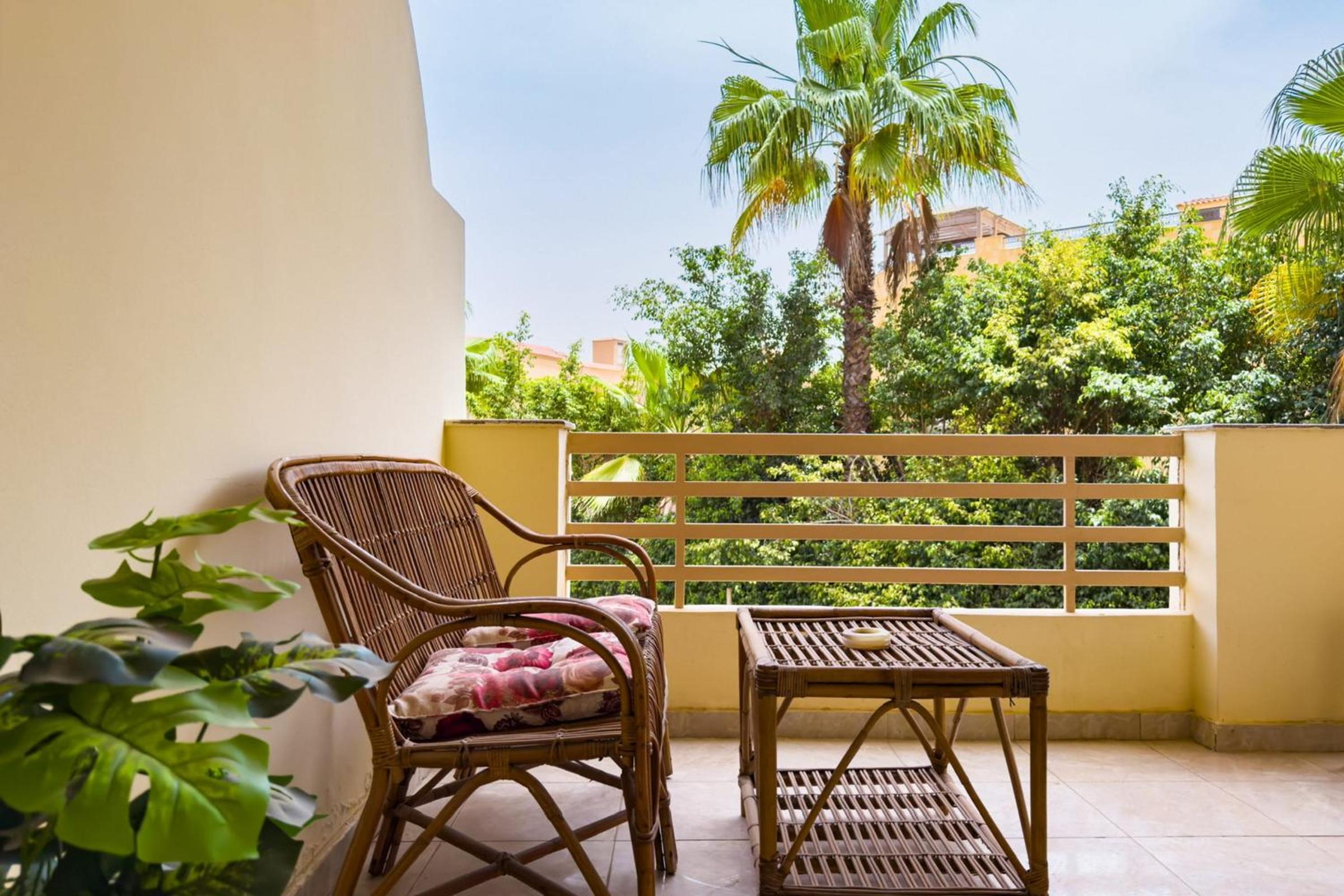Serene & Spacey 2BDR 15 Min From CAI Airport
