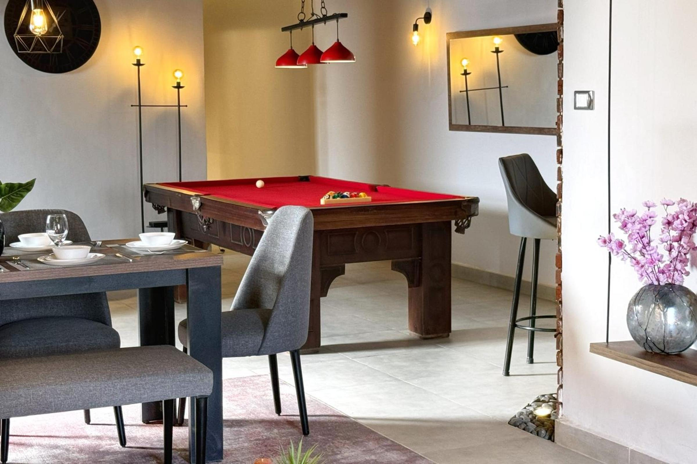 The Built-Up 2 BDR Condo 15 min to CAI Airpt