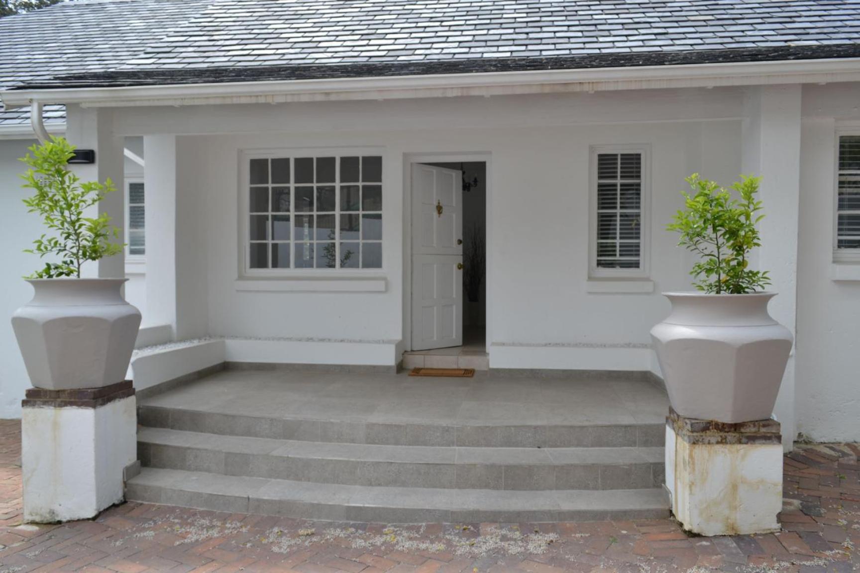 2 Woodmead Suites