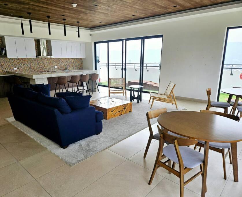Apartamento con Vista Panorámica Distrito Artemisa