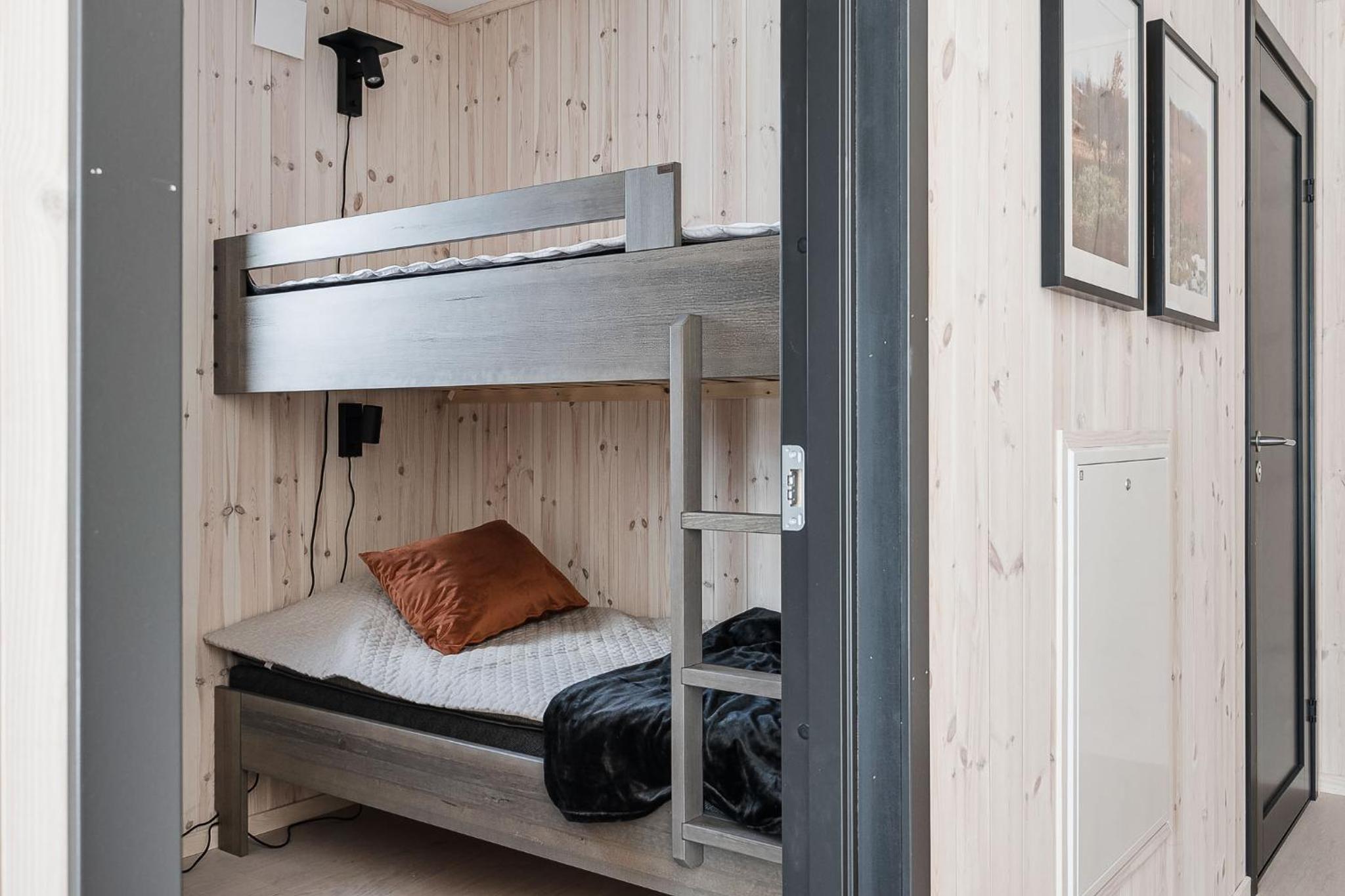 Nybyggd villa i Storhogna