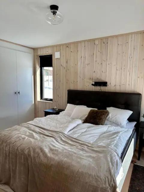 Nybyggd villa i Storhogna