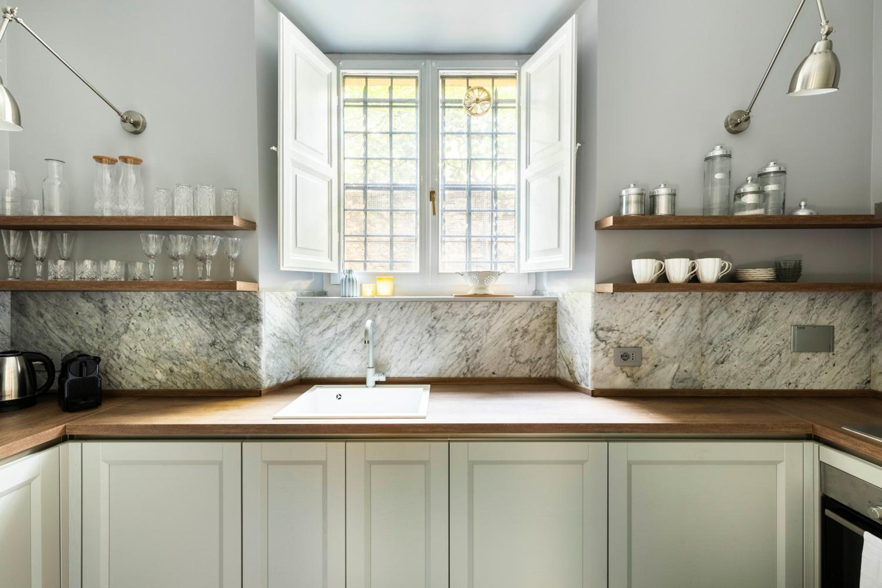 YCH-Belle Epoque House