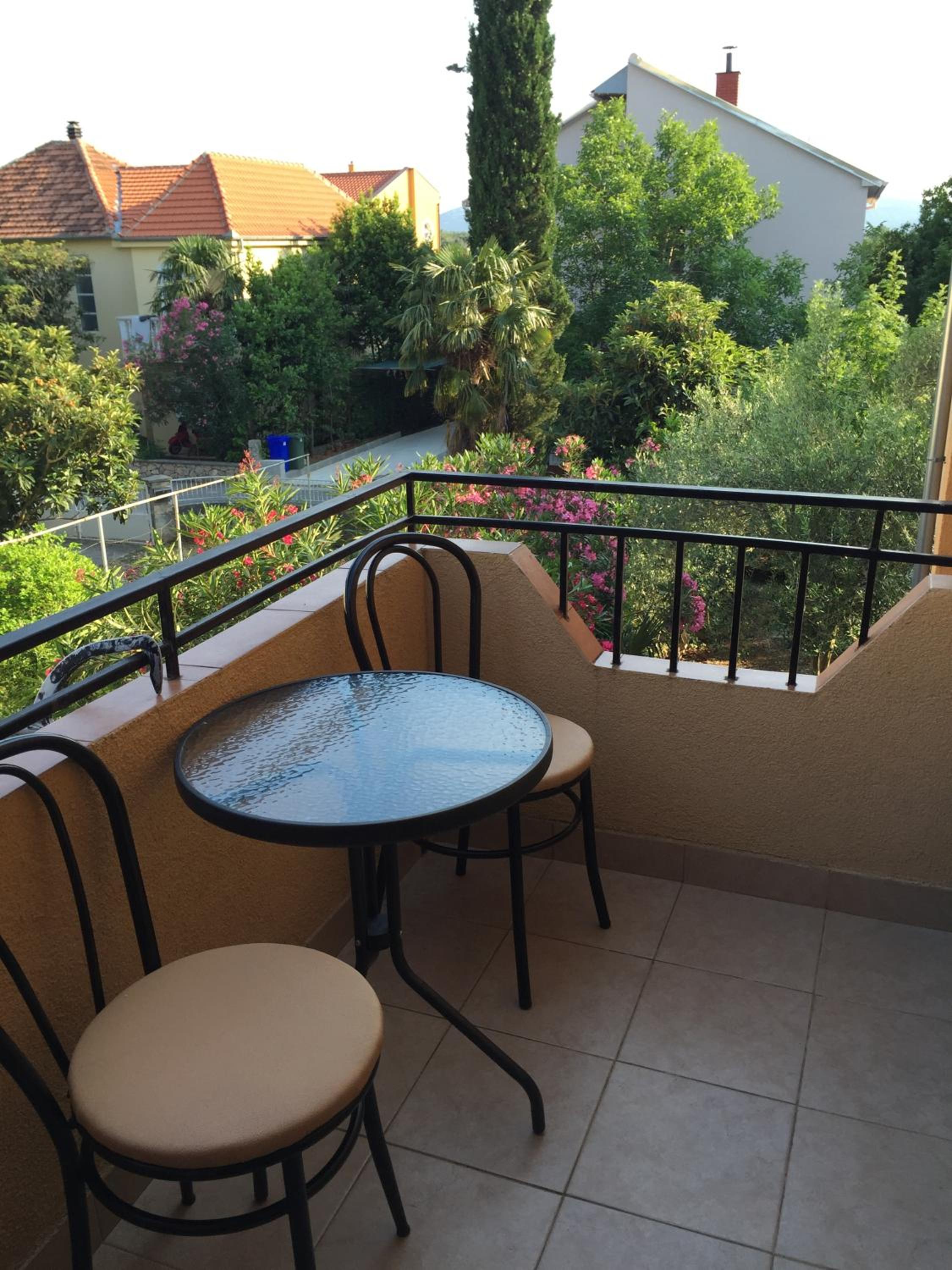 Apartments and Rooms Sinka view 3