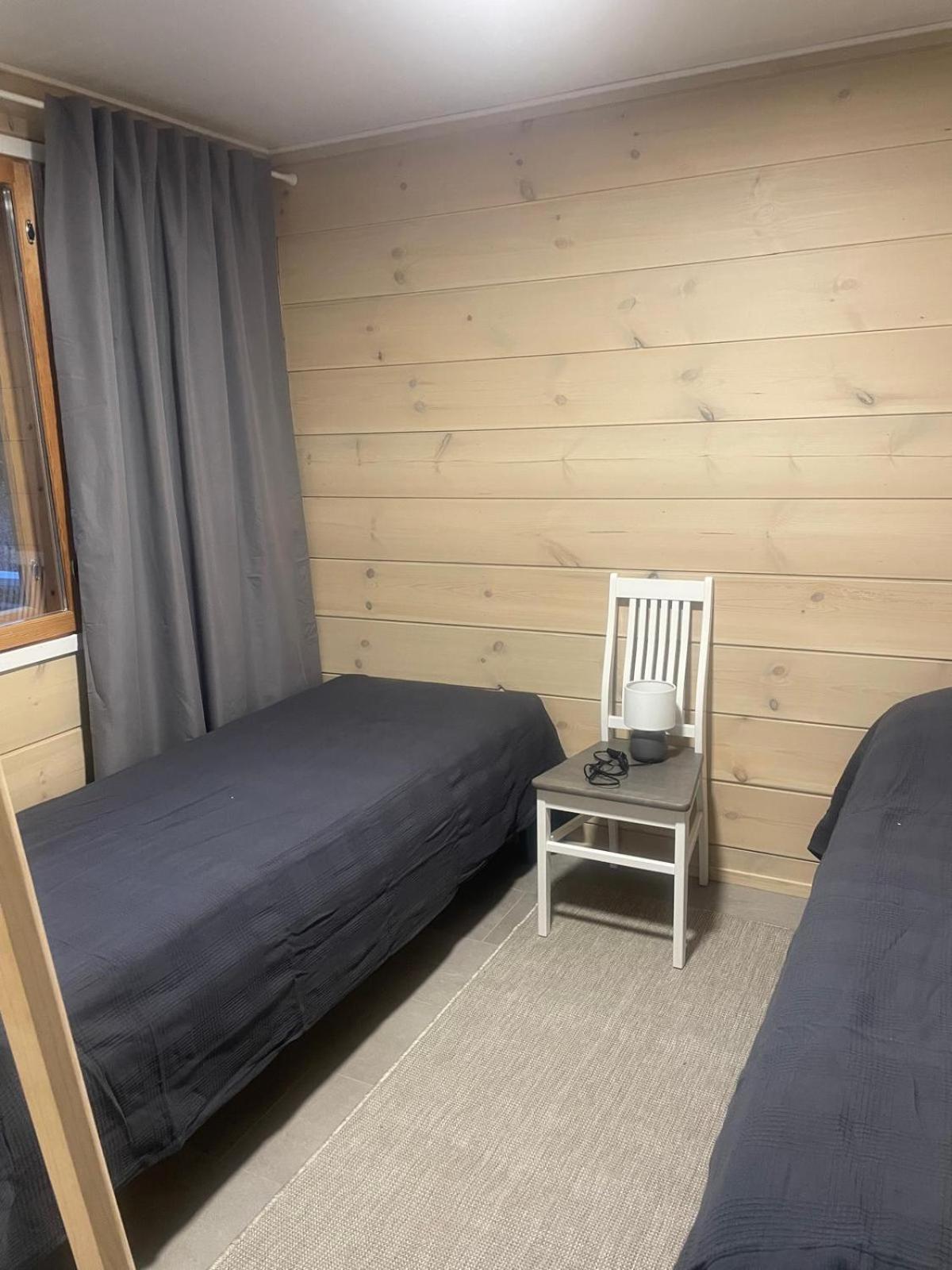 Ukkohalla, Sivumäki