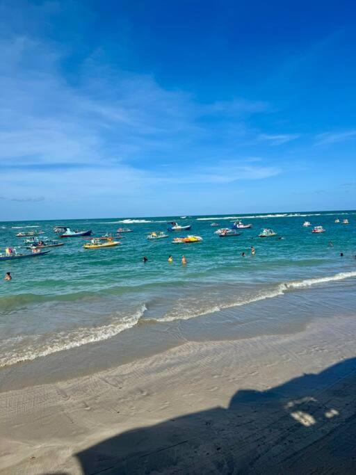 Apartamento alto padrão 7 min a pé da praia e centro